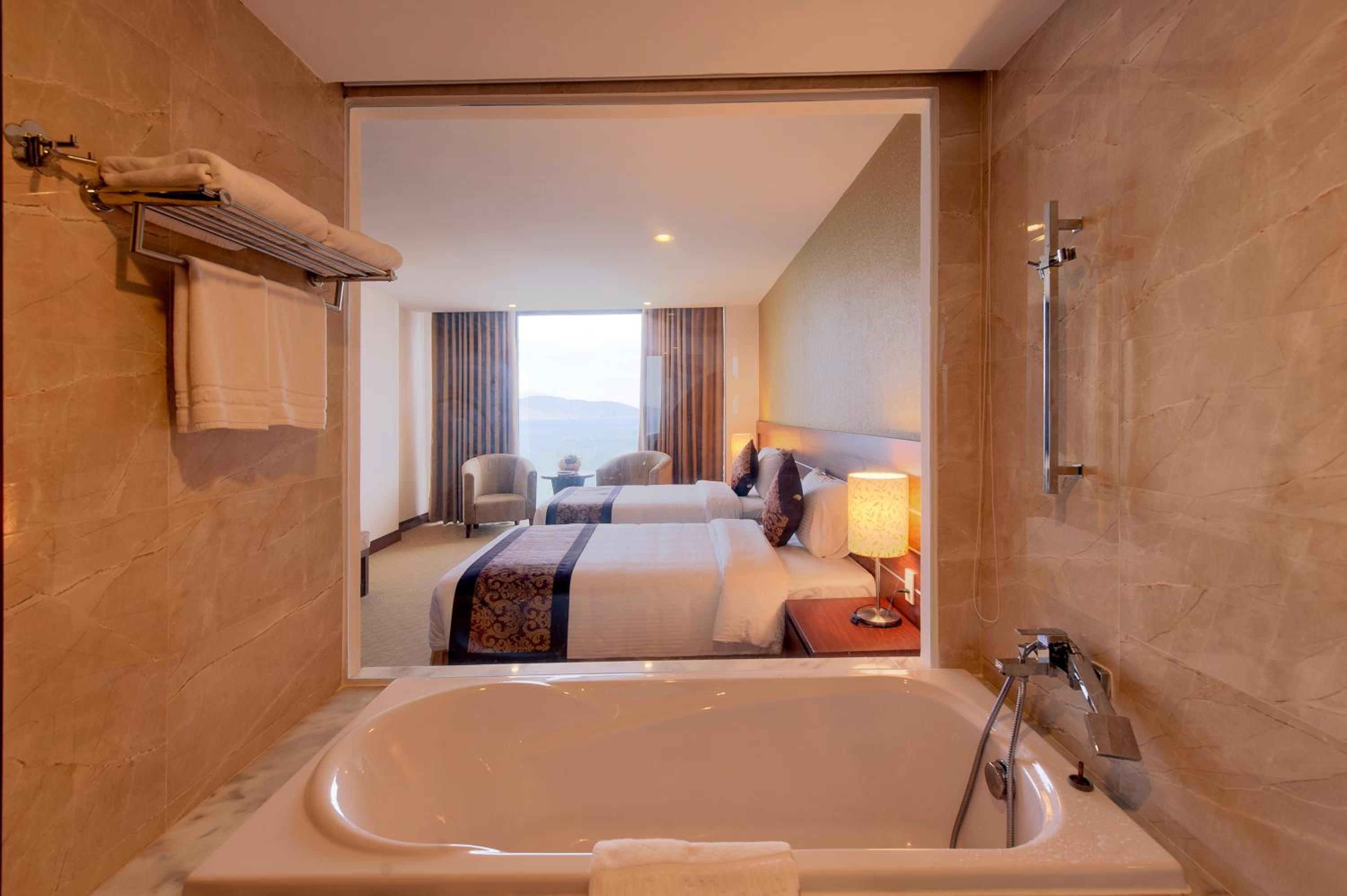Deluxe Twin Room photo 2