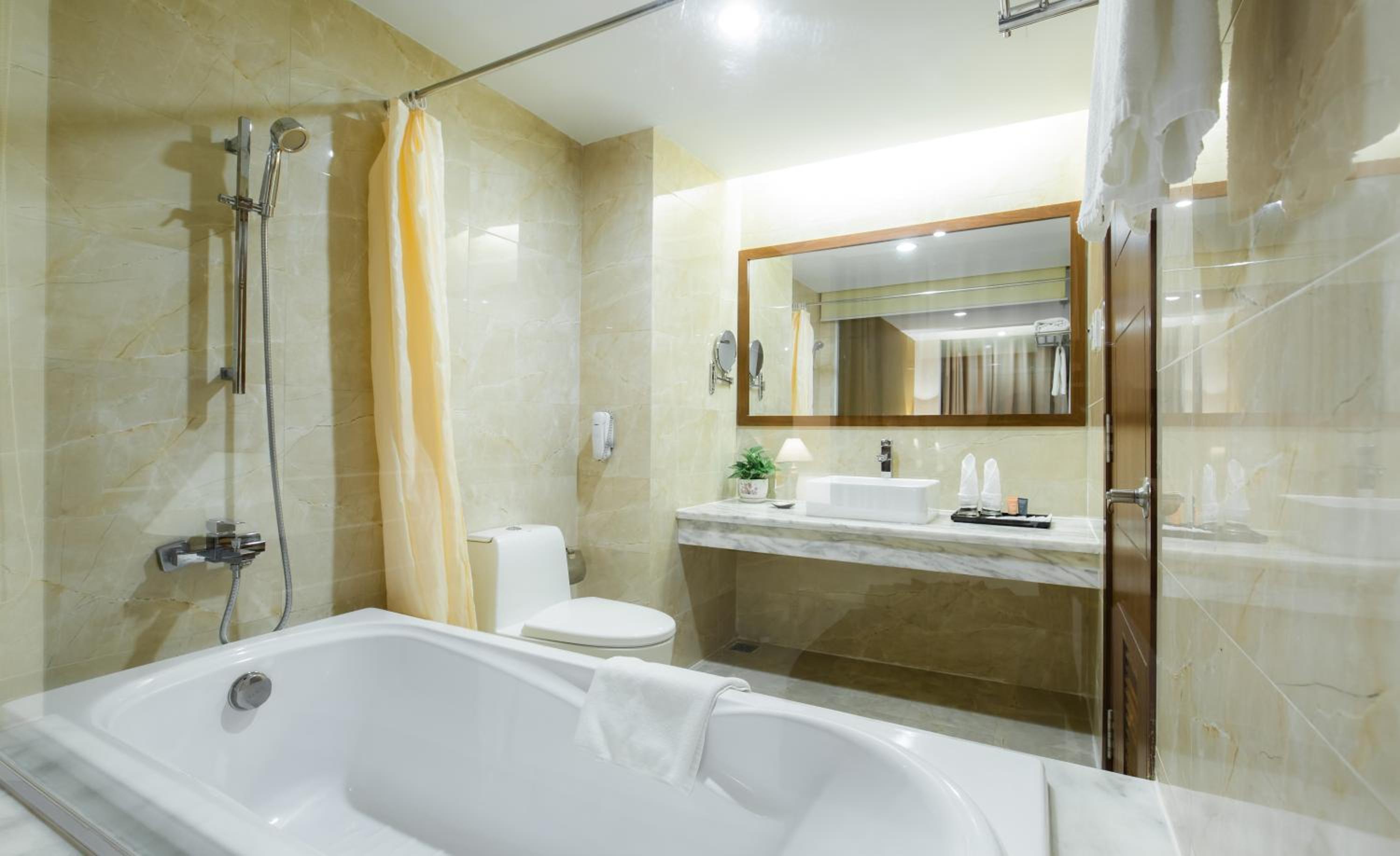 Deluxe Twin Room photo 2