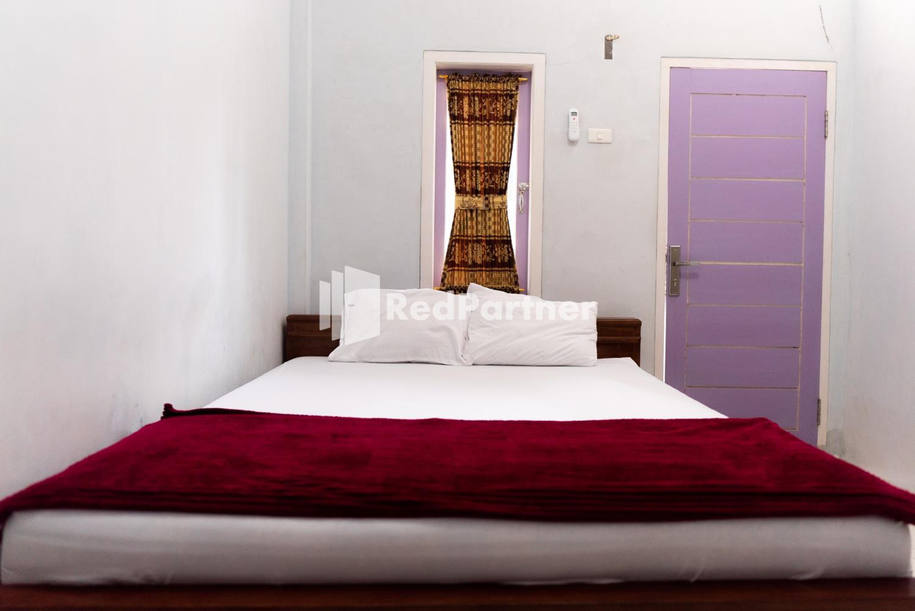 Economy Double Room photo 3