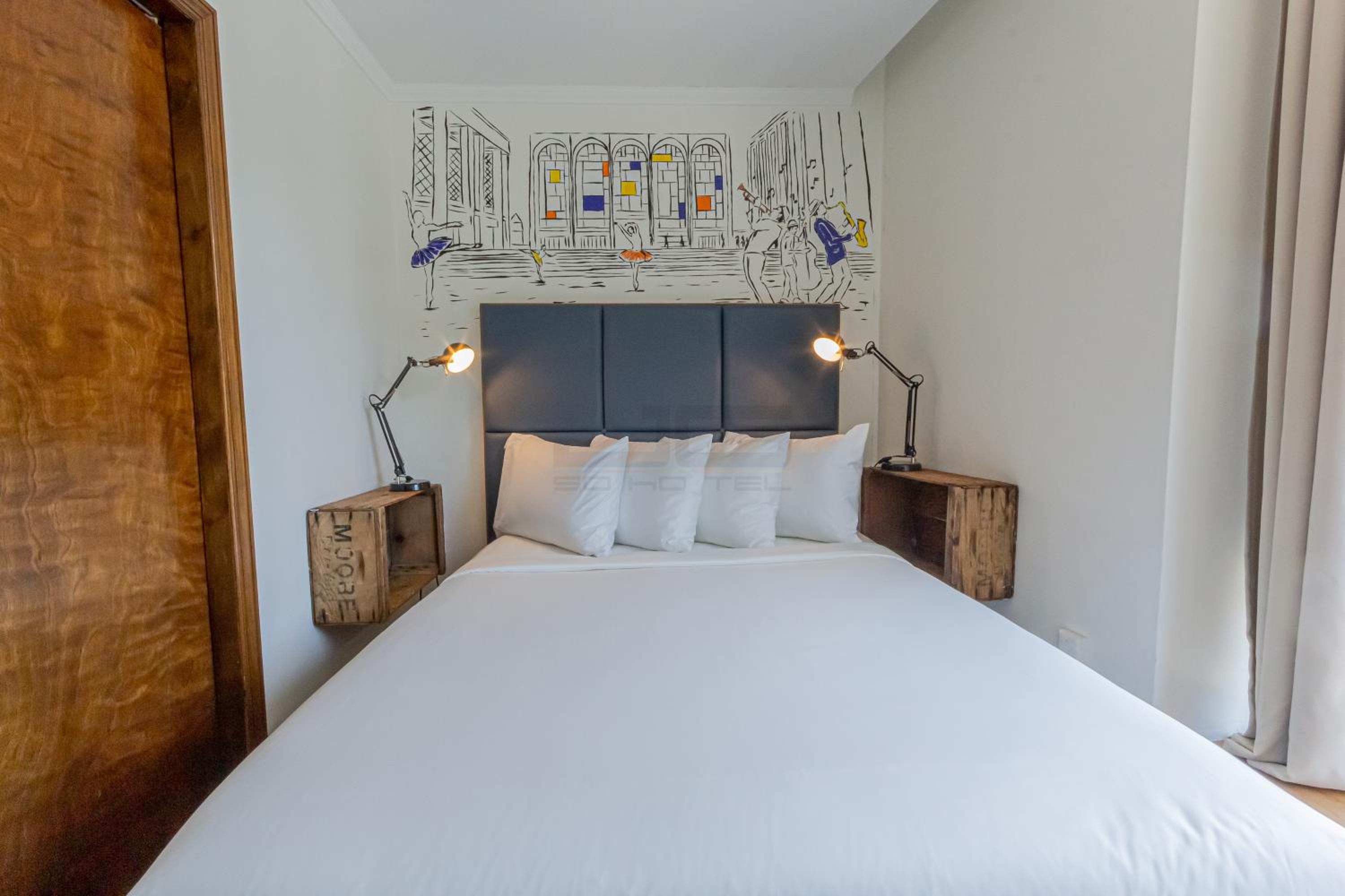 Queen Room