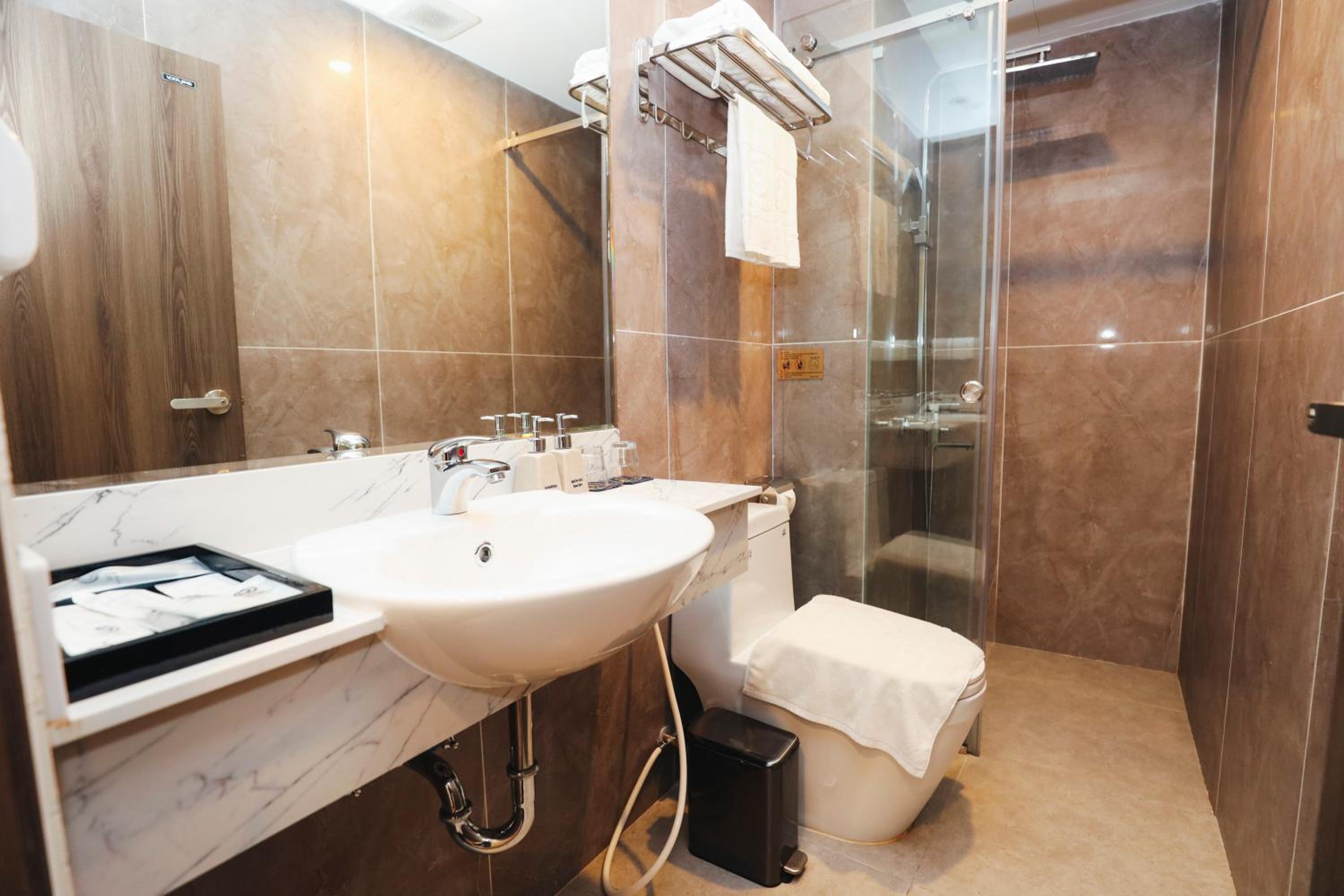 Family Suite - Photo 11