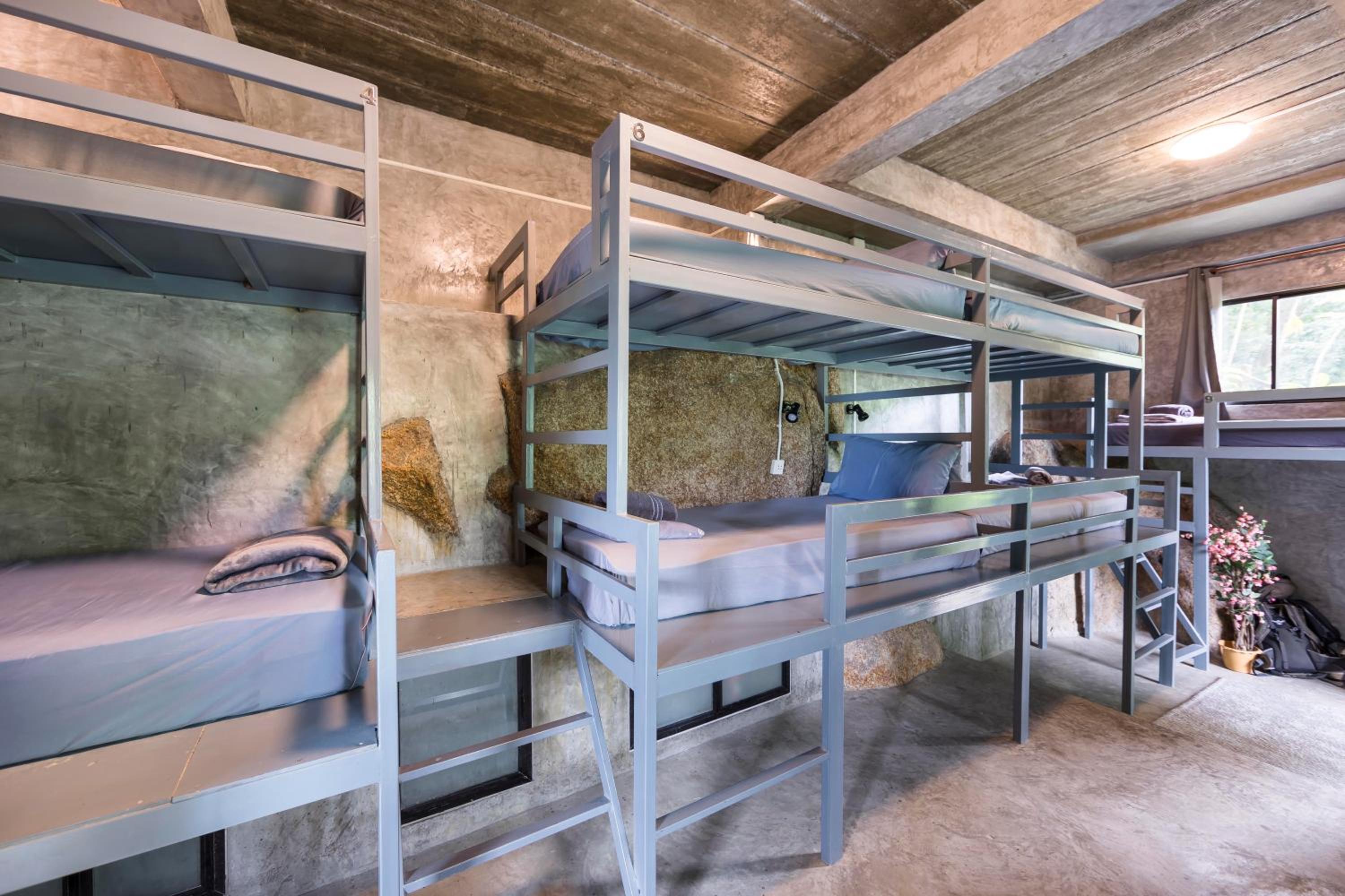 Bed in 9-Bed Mixed Dormitory Room photo 3