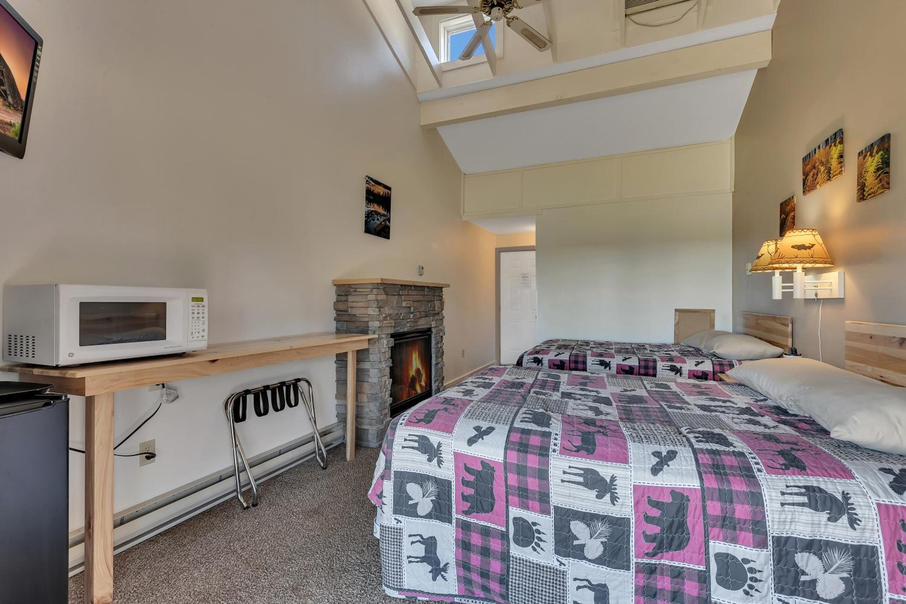 Deluxe Queen Room - Photo 3