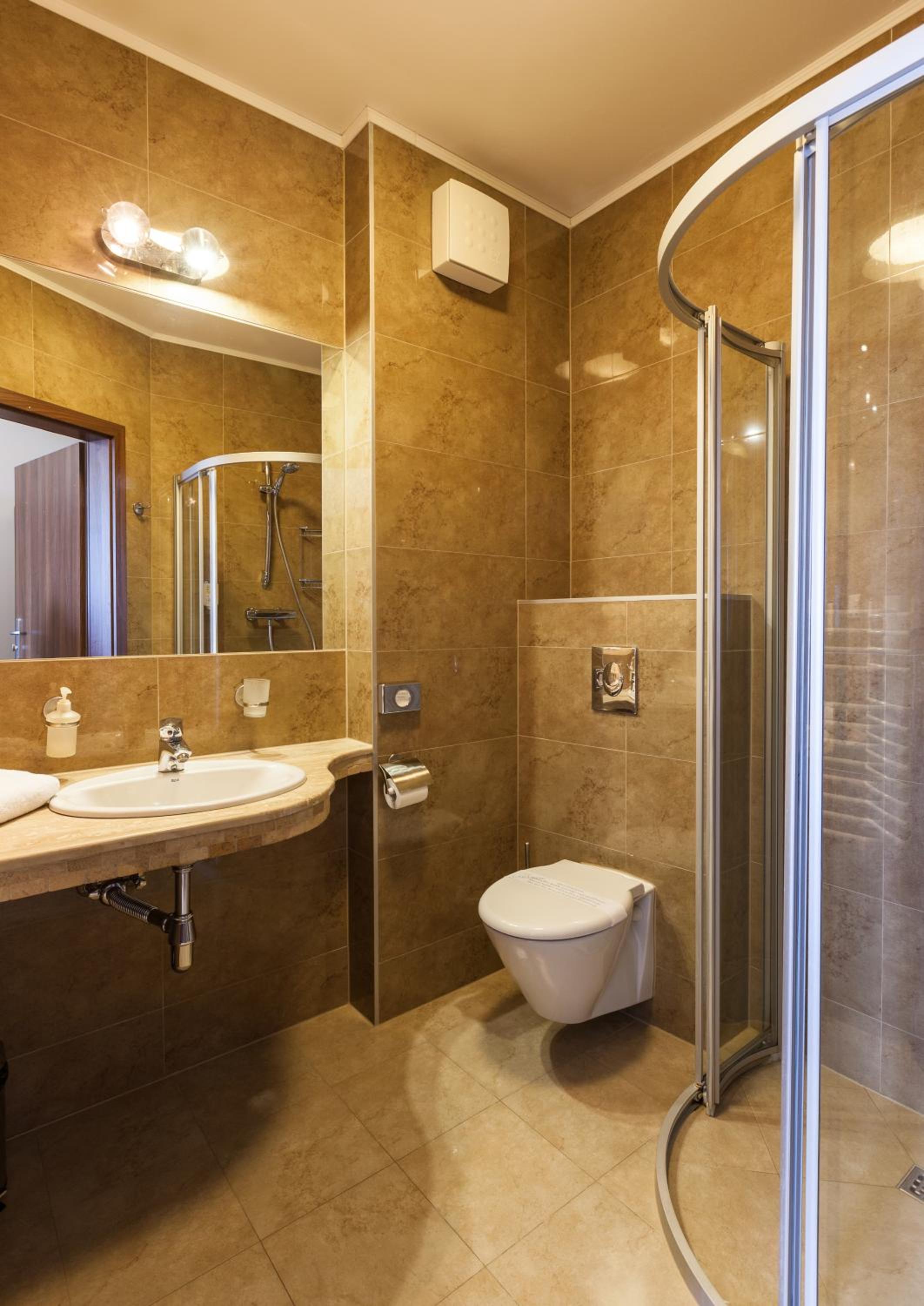 Double Room - Photo 2