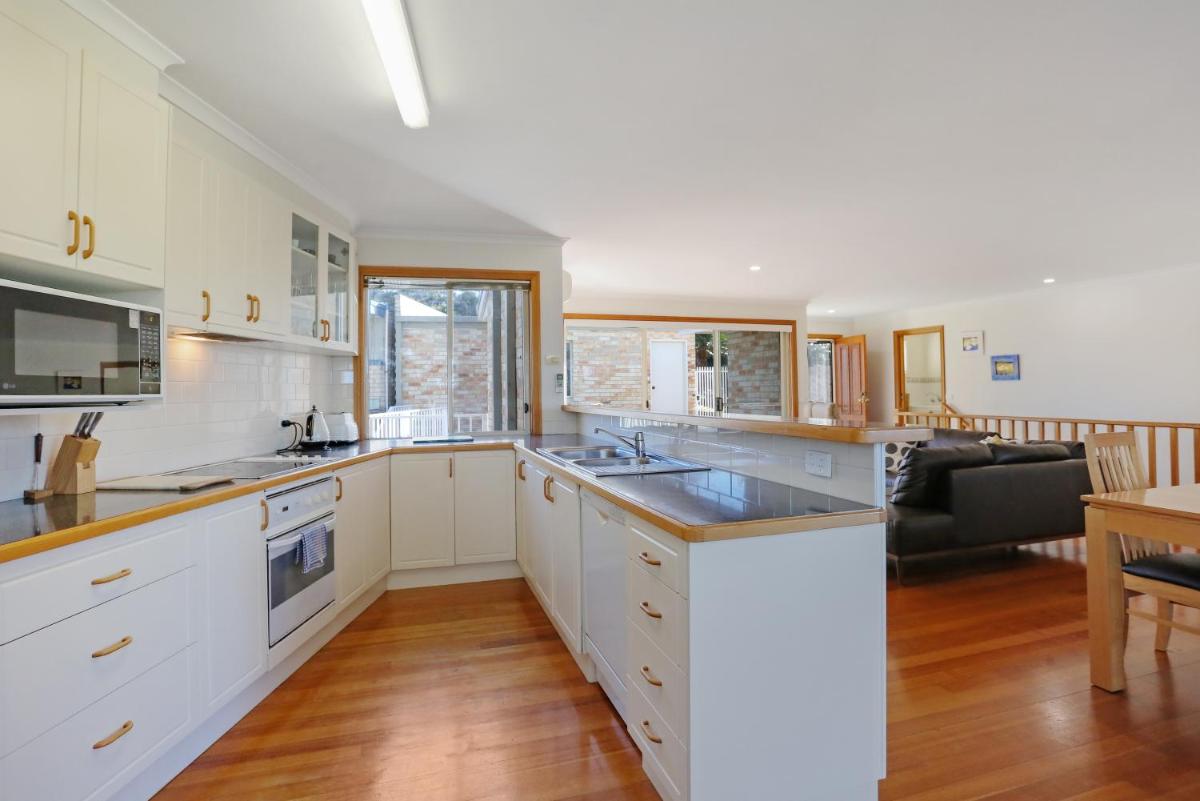 Three-Bedroom Villa photo 2