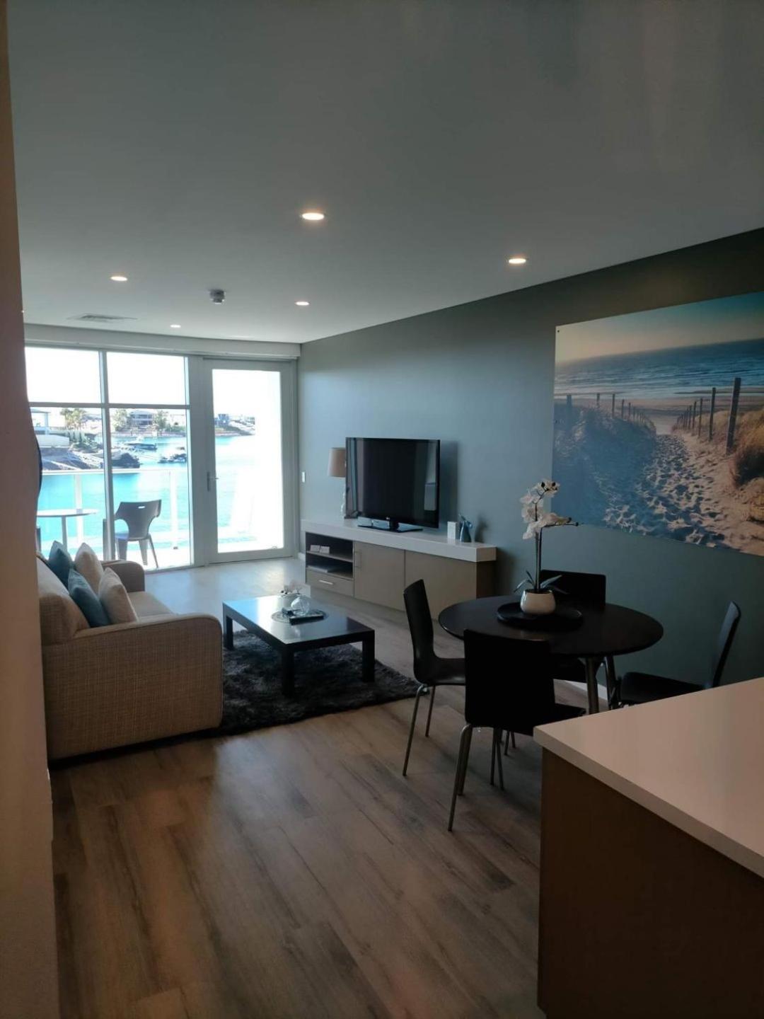 One-Bedroom Apartment - Photo 5