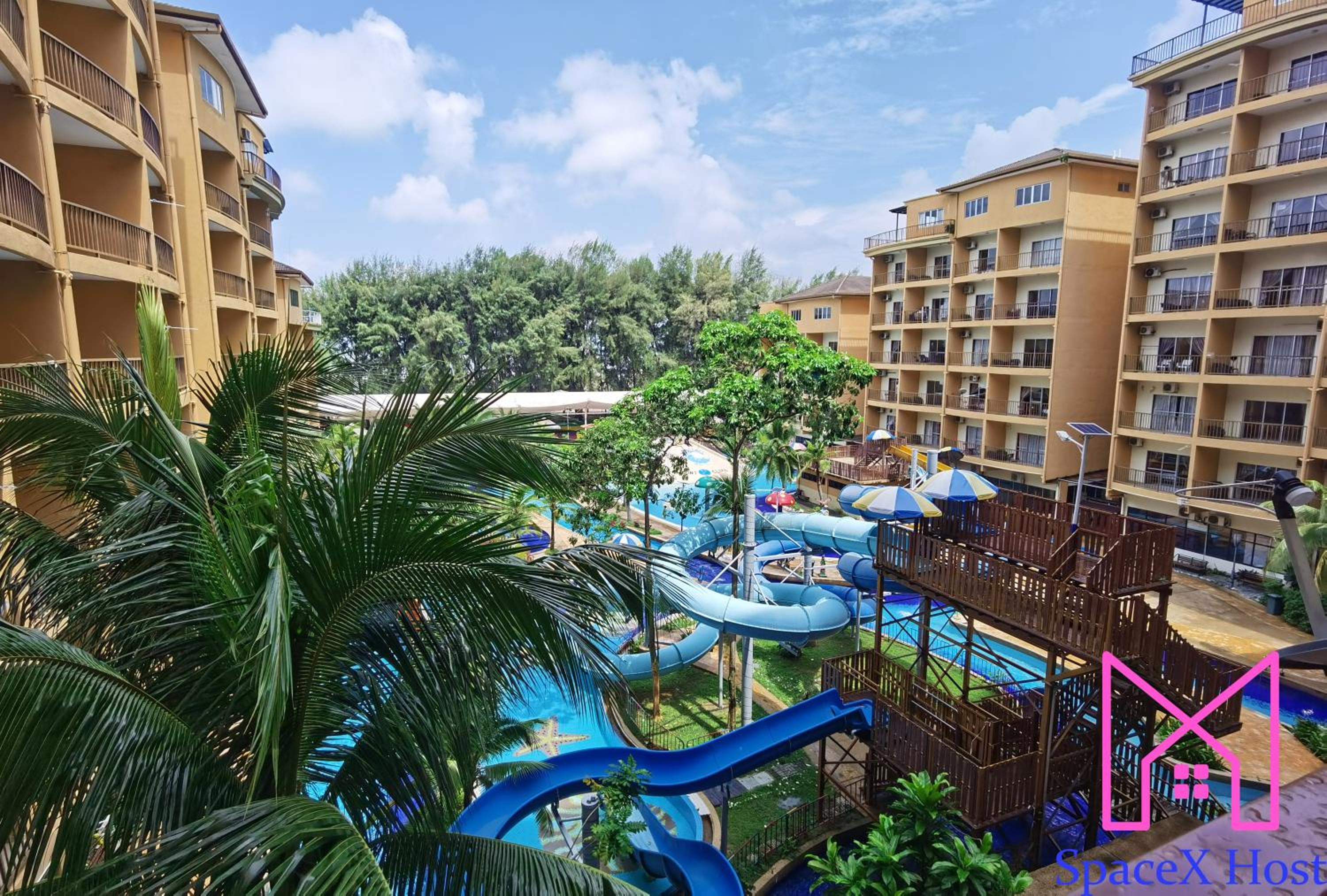 Suite with Pool View