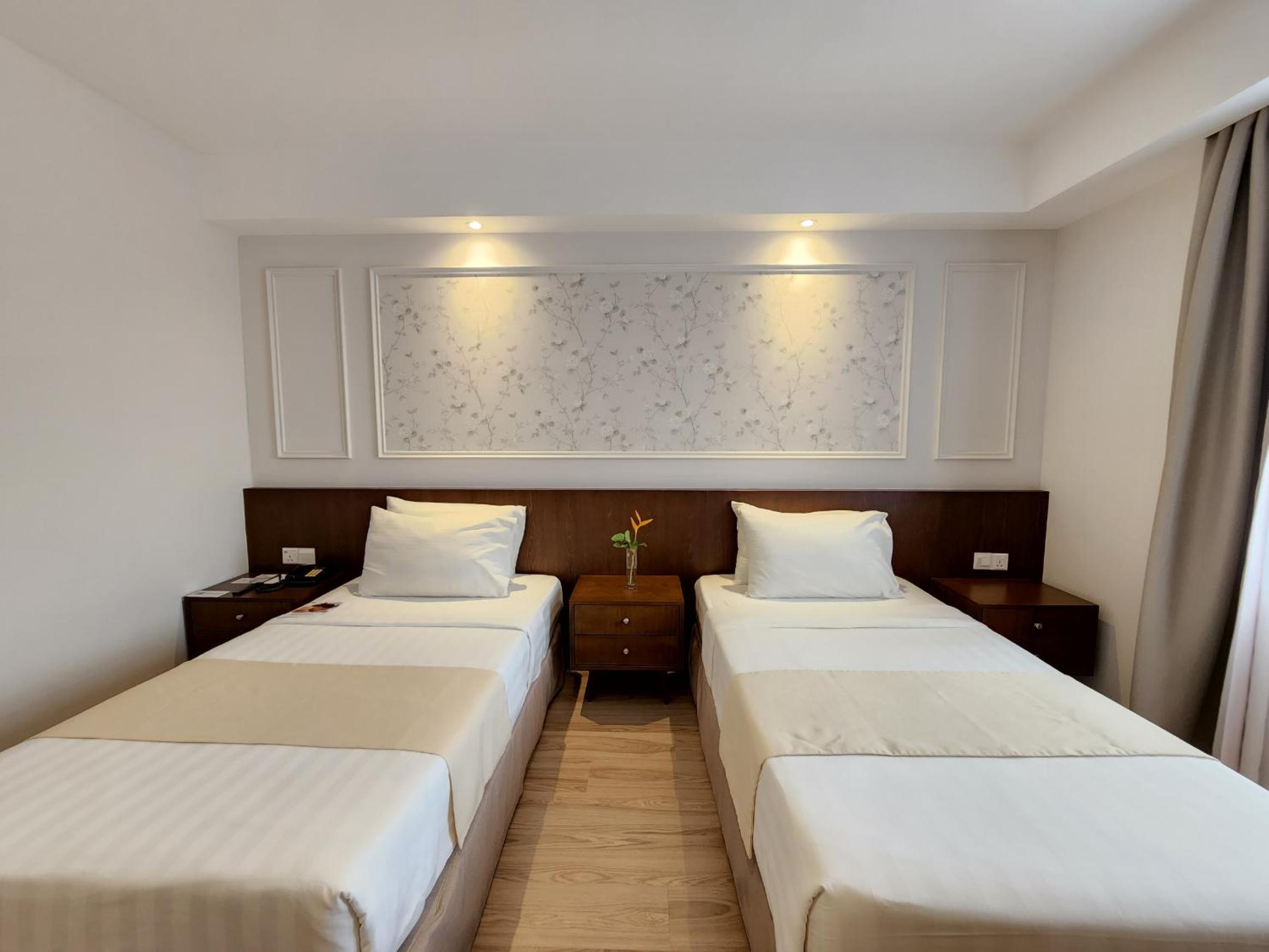 Deluxe Room - Photo 3