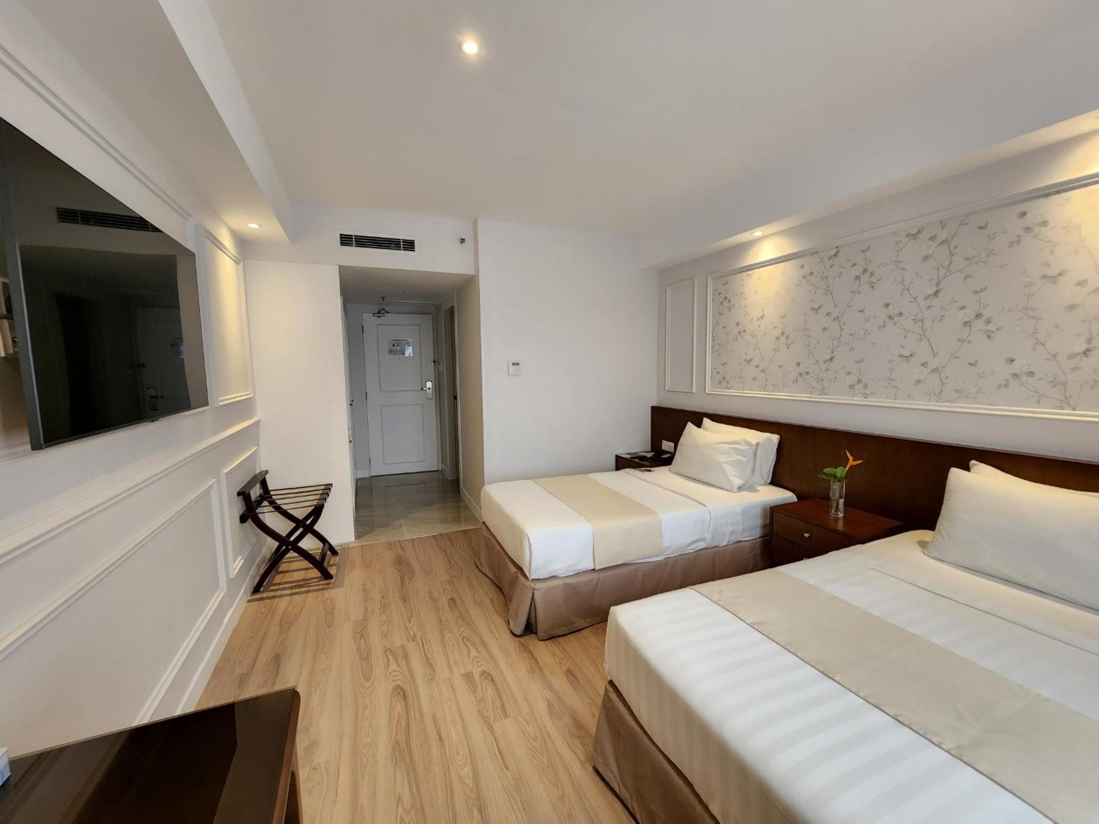Deluxe Room - Photo 4