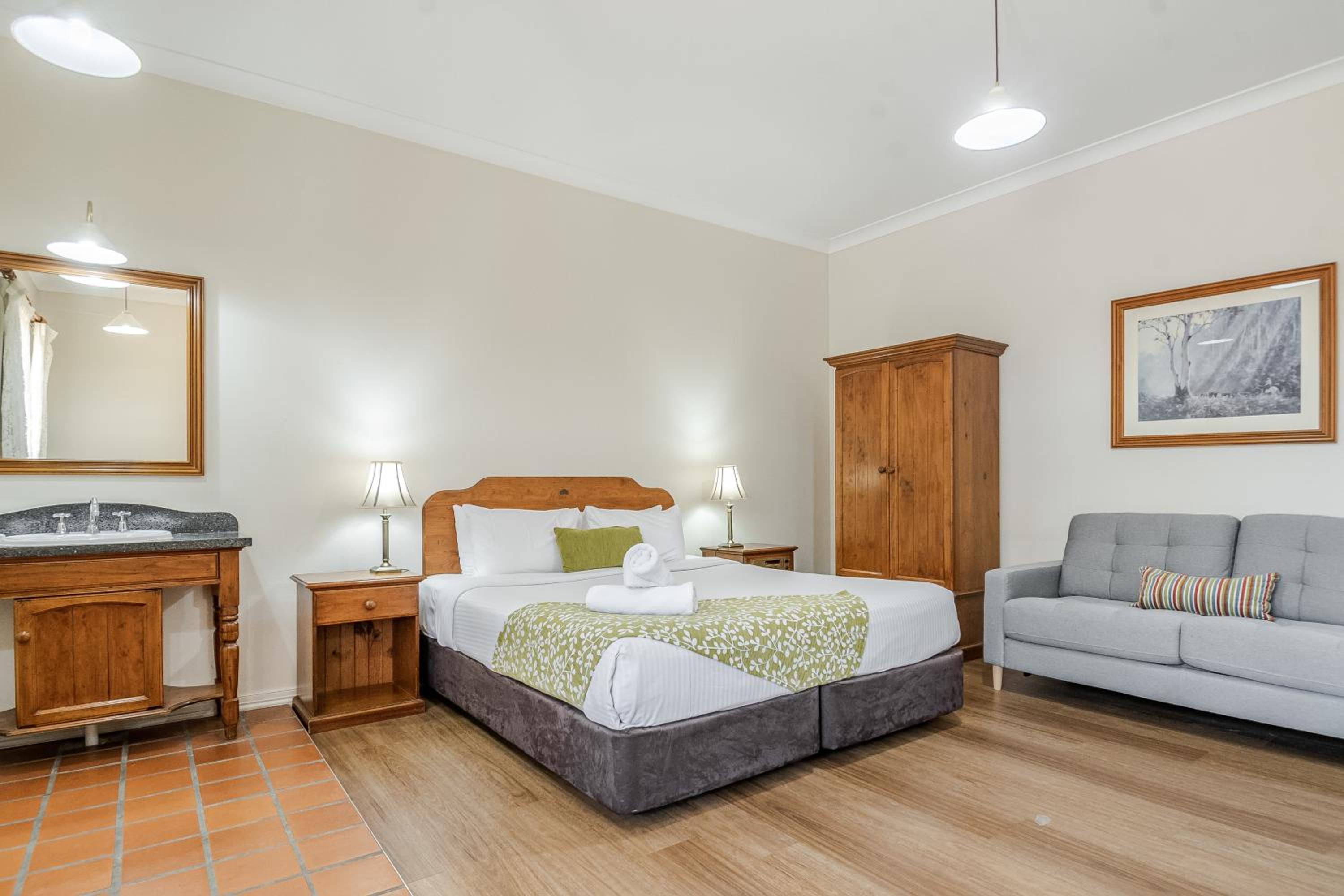King Room with Spa Bath photo 1