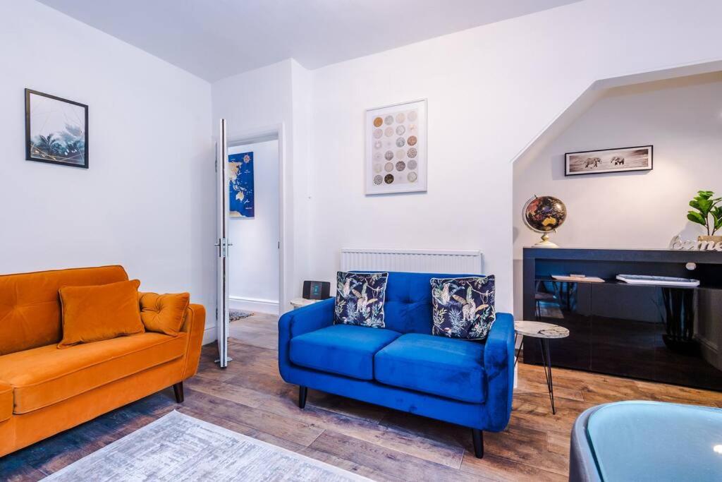 Three-Bedroom House photo 1
