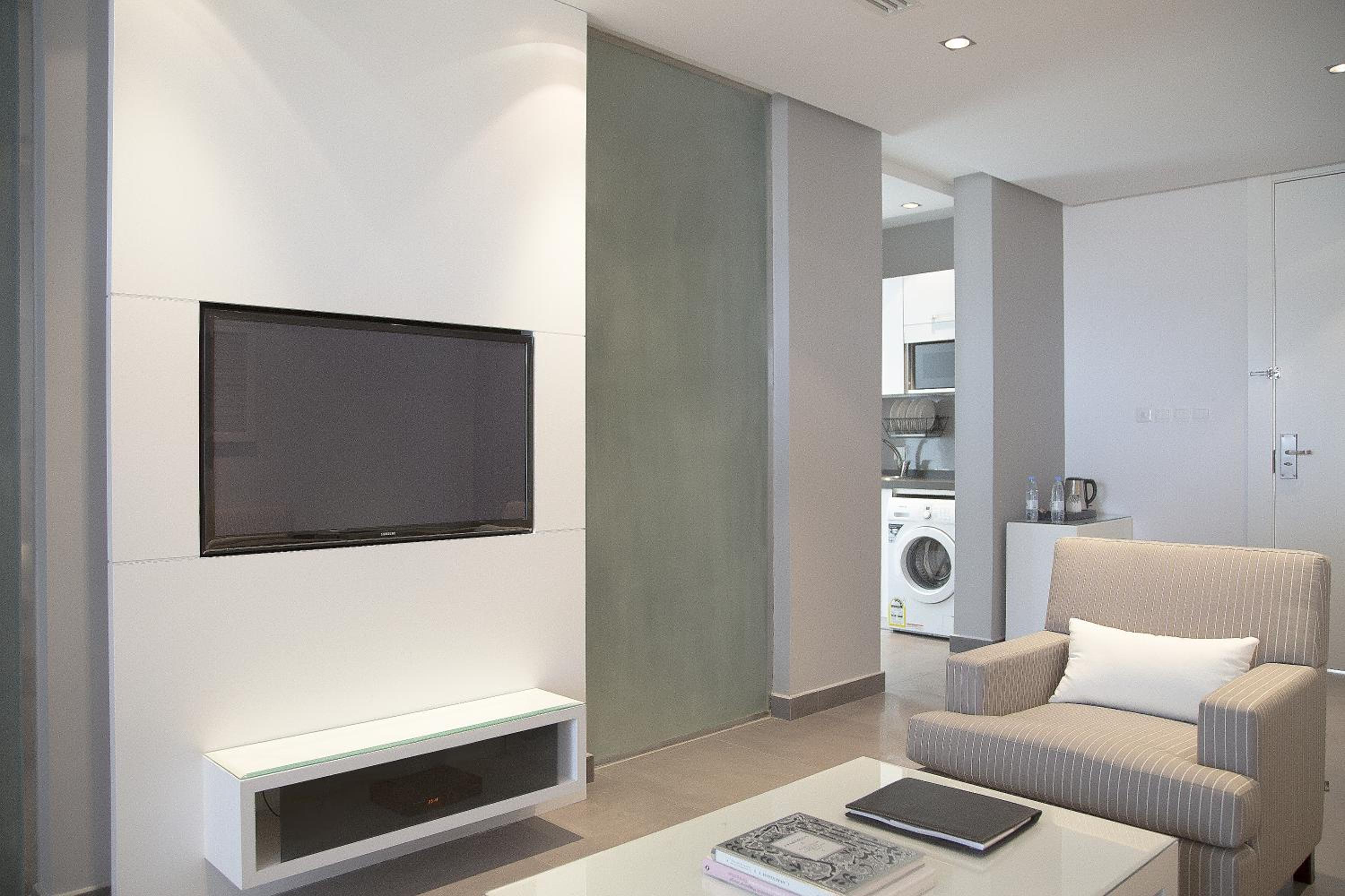 Superior One-Bedroom Apartment