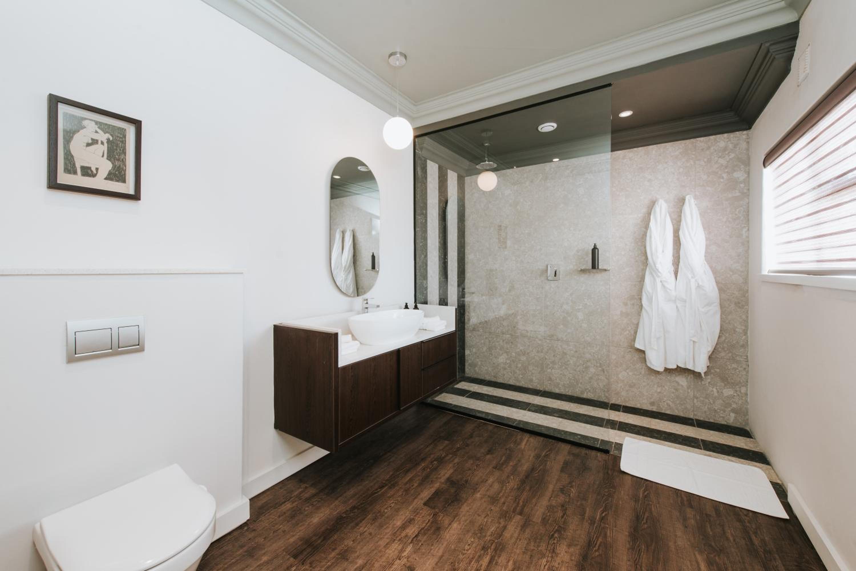 Deluxe Suite photo 3