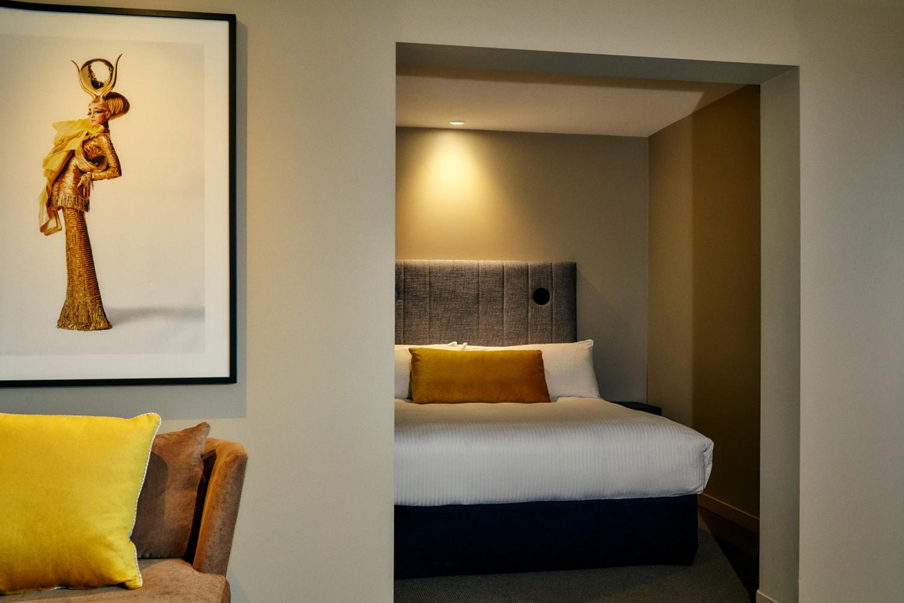 Junior Suite with Garden View and Balcony photo 1