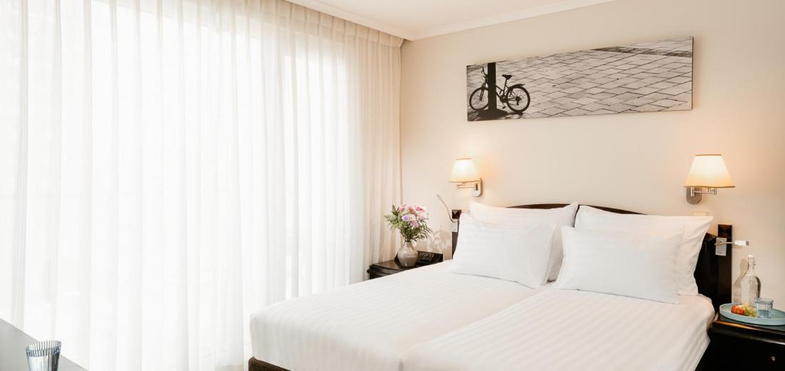 Junior King Suite - Lounge Access - Photo 2