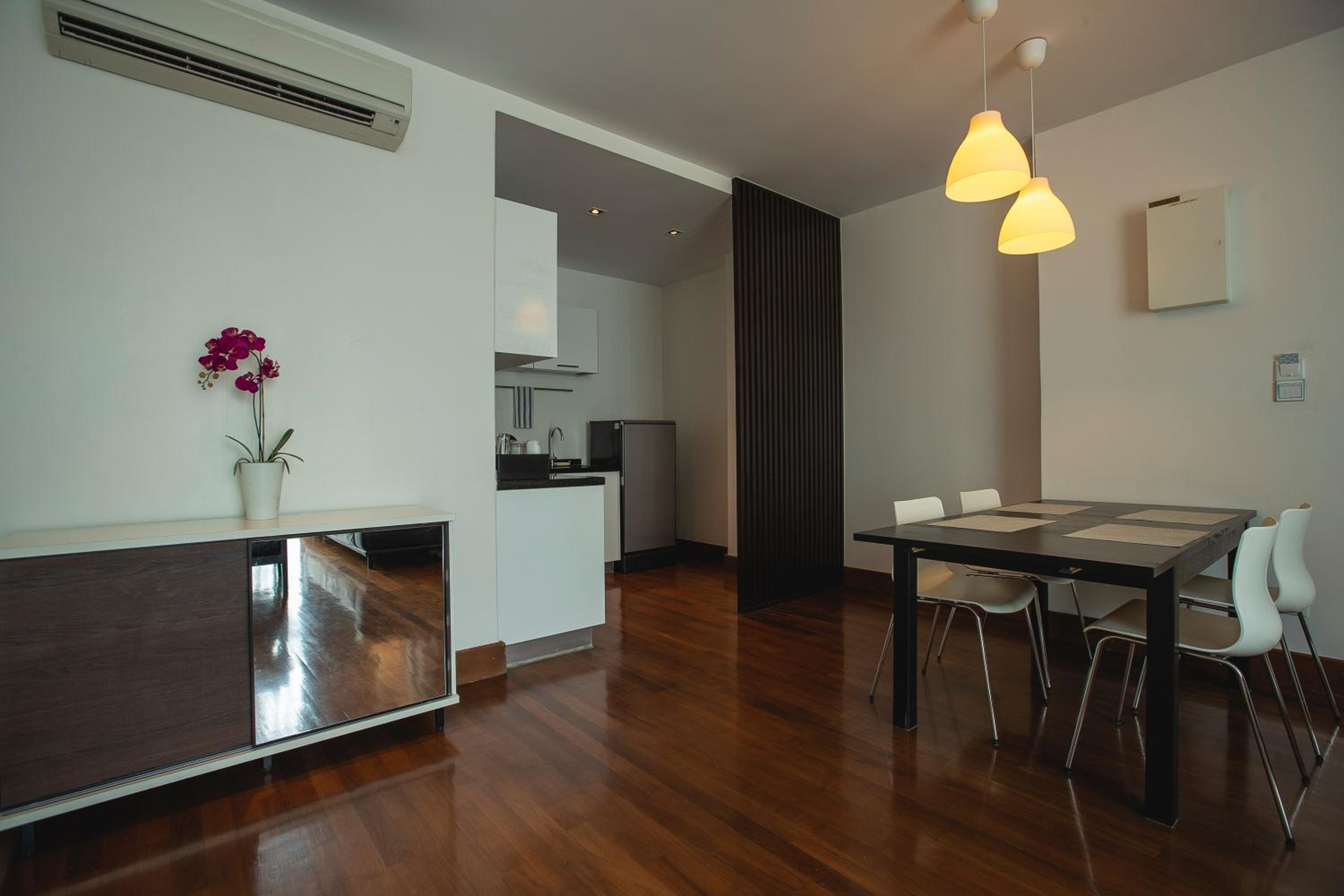 Executive Suite photo 2