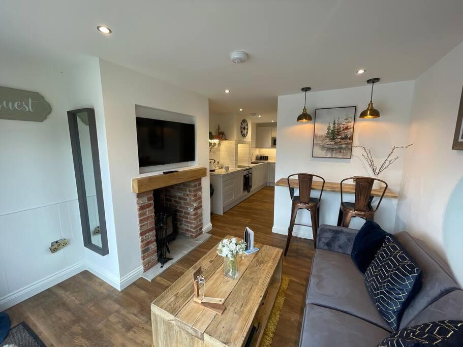 One-Bedroom House photo 1