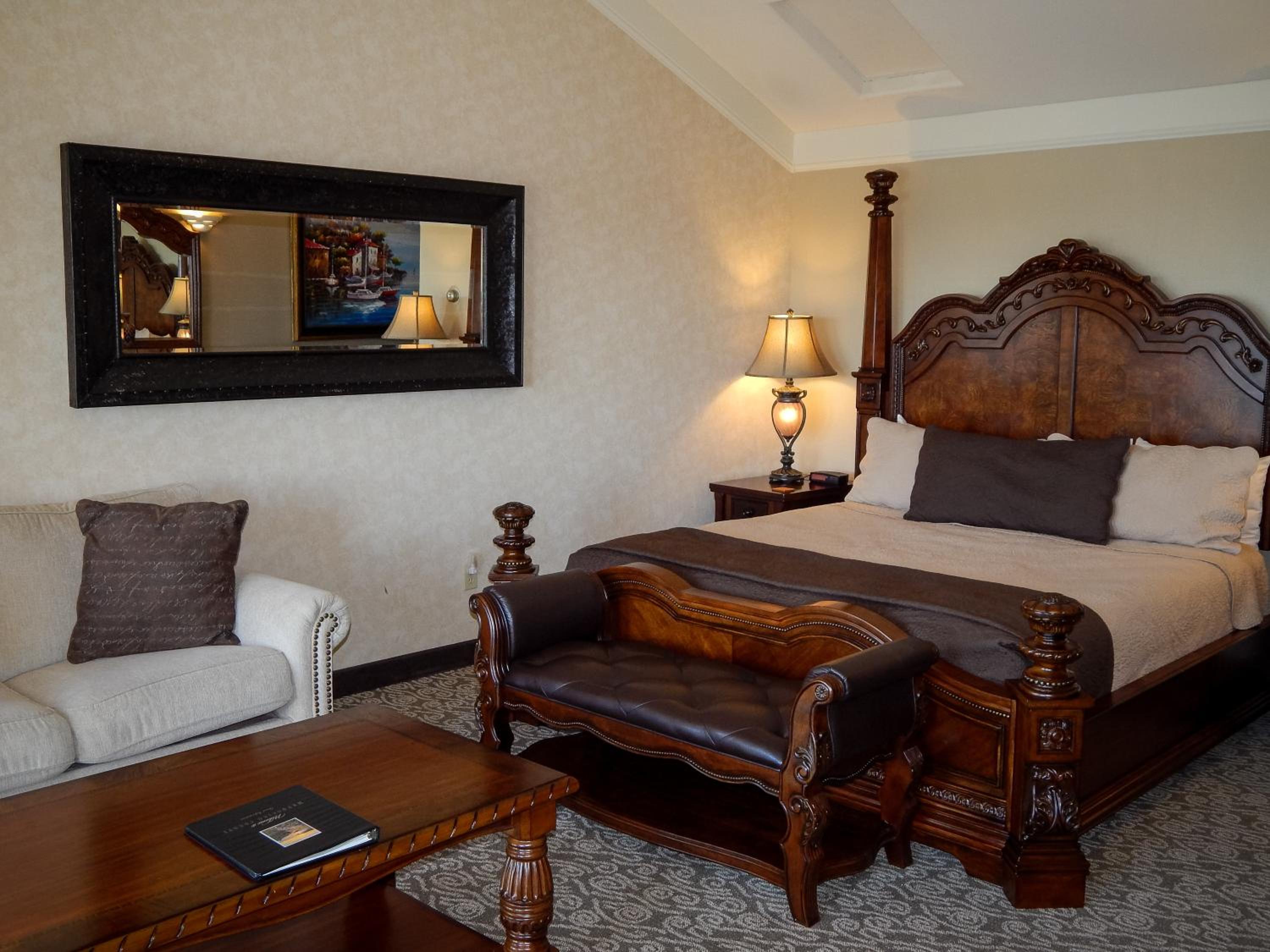 Superior King Room with Spa Bath photo 2