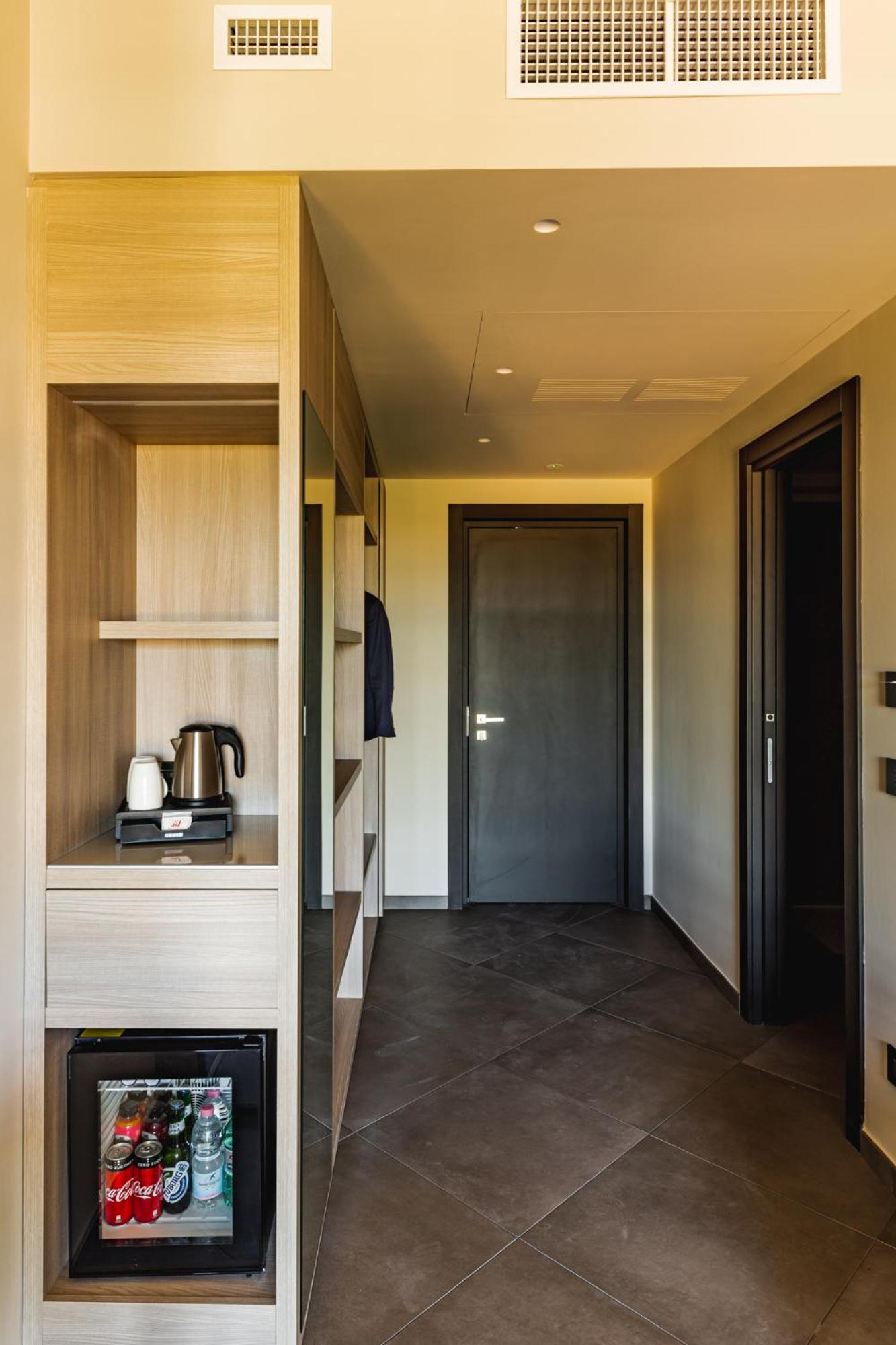 Superior Double or Twin Room - Photo 8