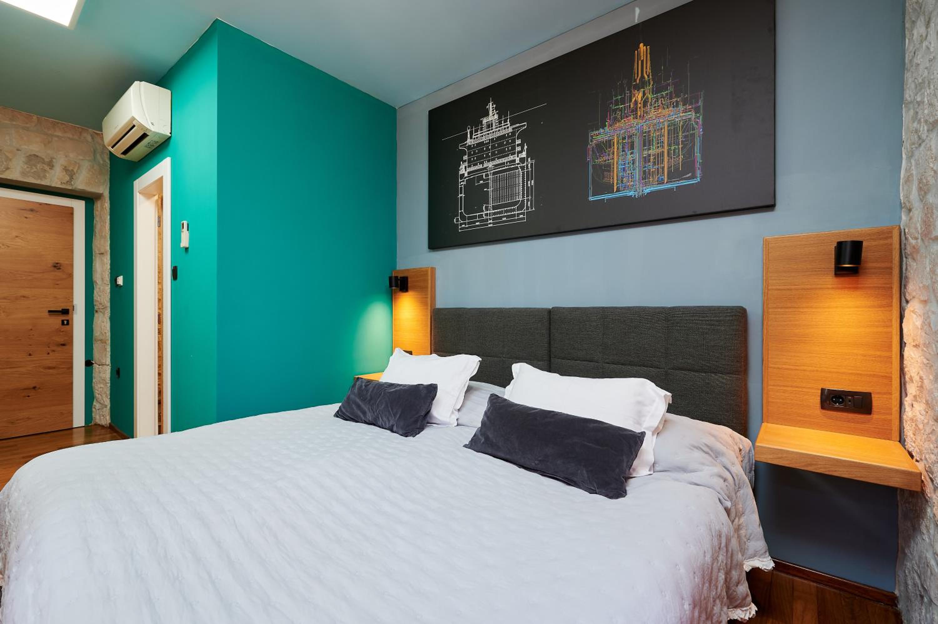 Deluxe Double Room - Photo 25
