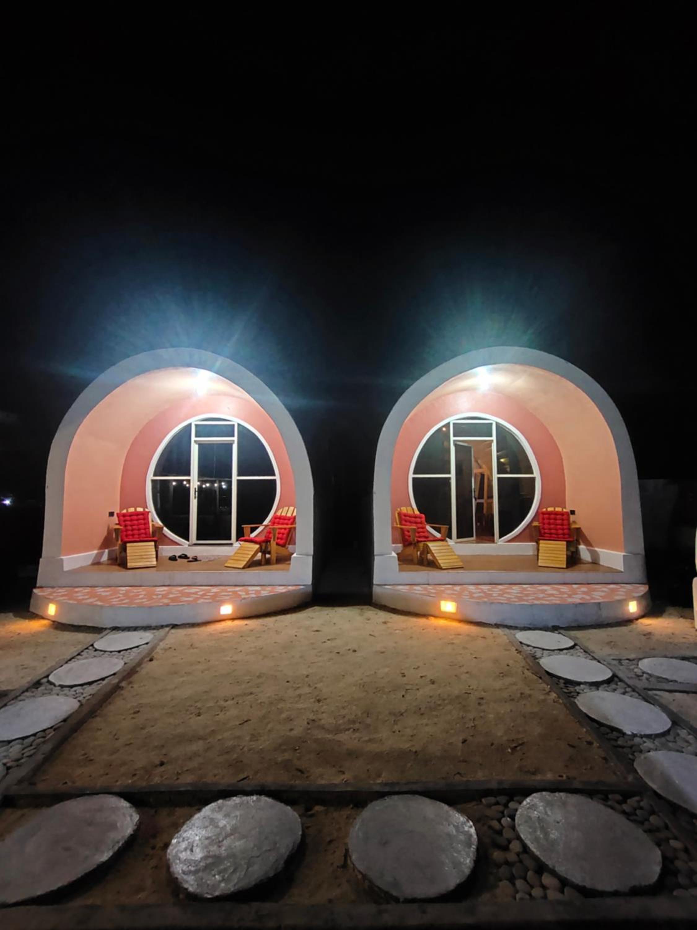 Deluxe Room (2 Adults + 1 Child) - Photo 6