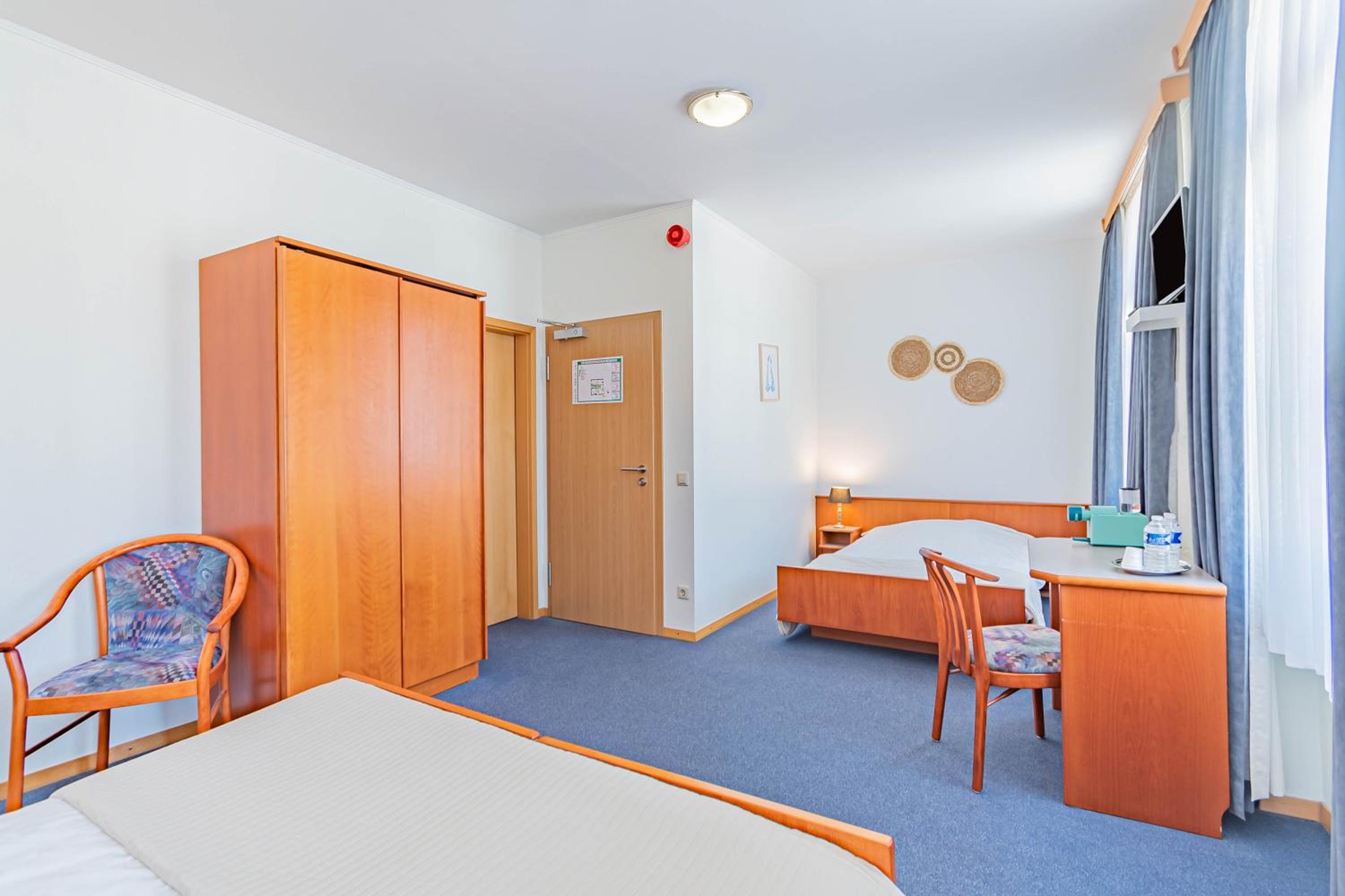 Superior Triple Room photo 2