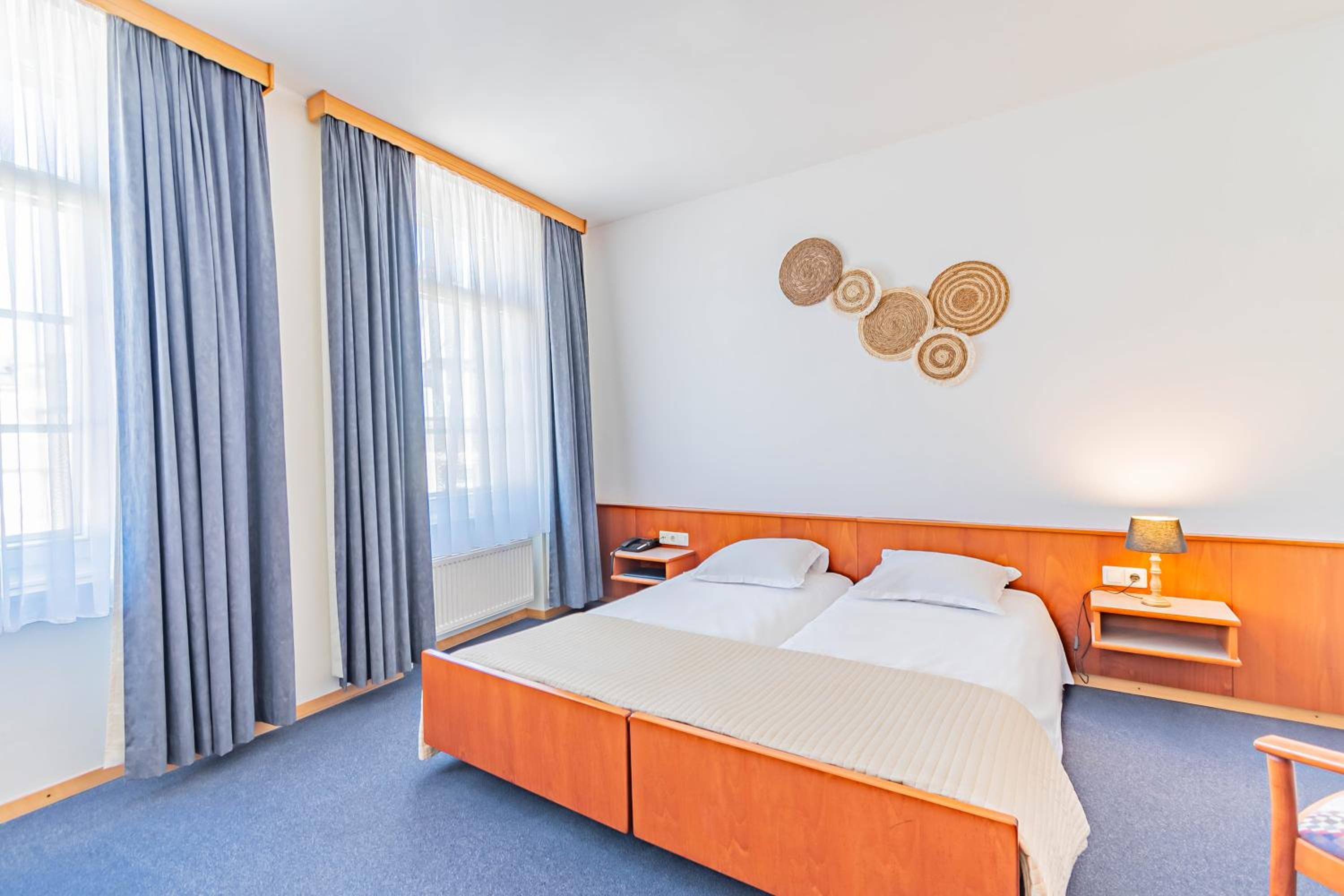 Superior Triple Room photo 3