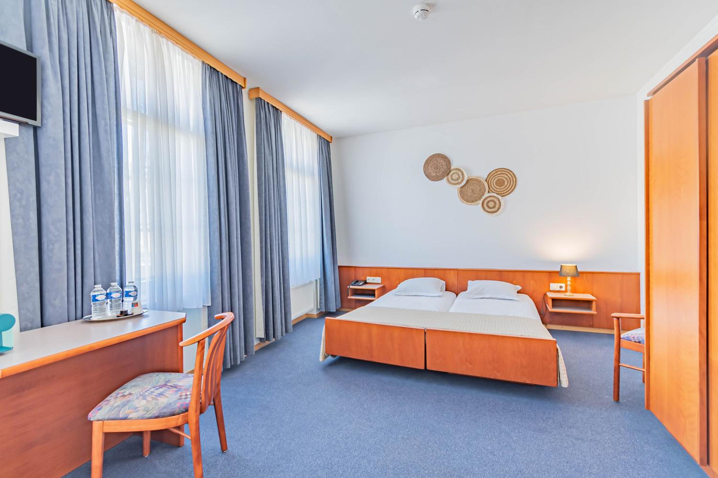 Superior Triple Room photo 1