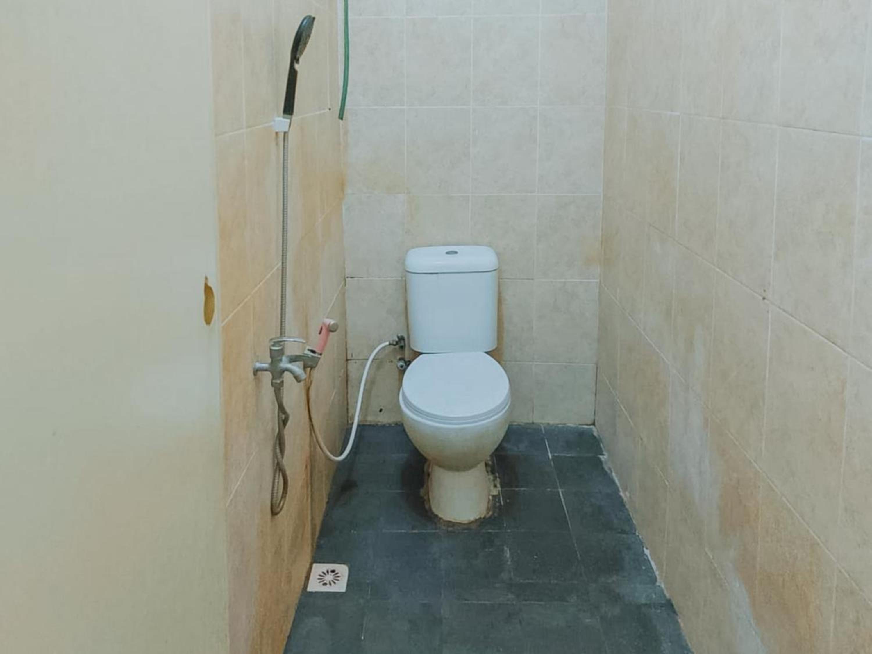 Twin Room - Photo 9