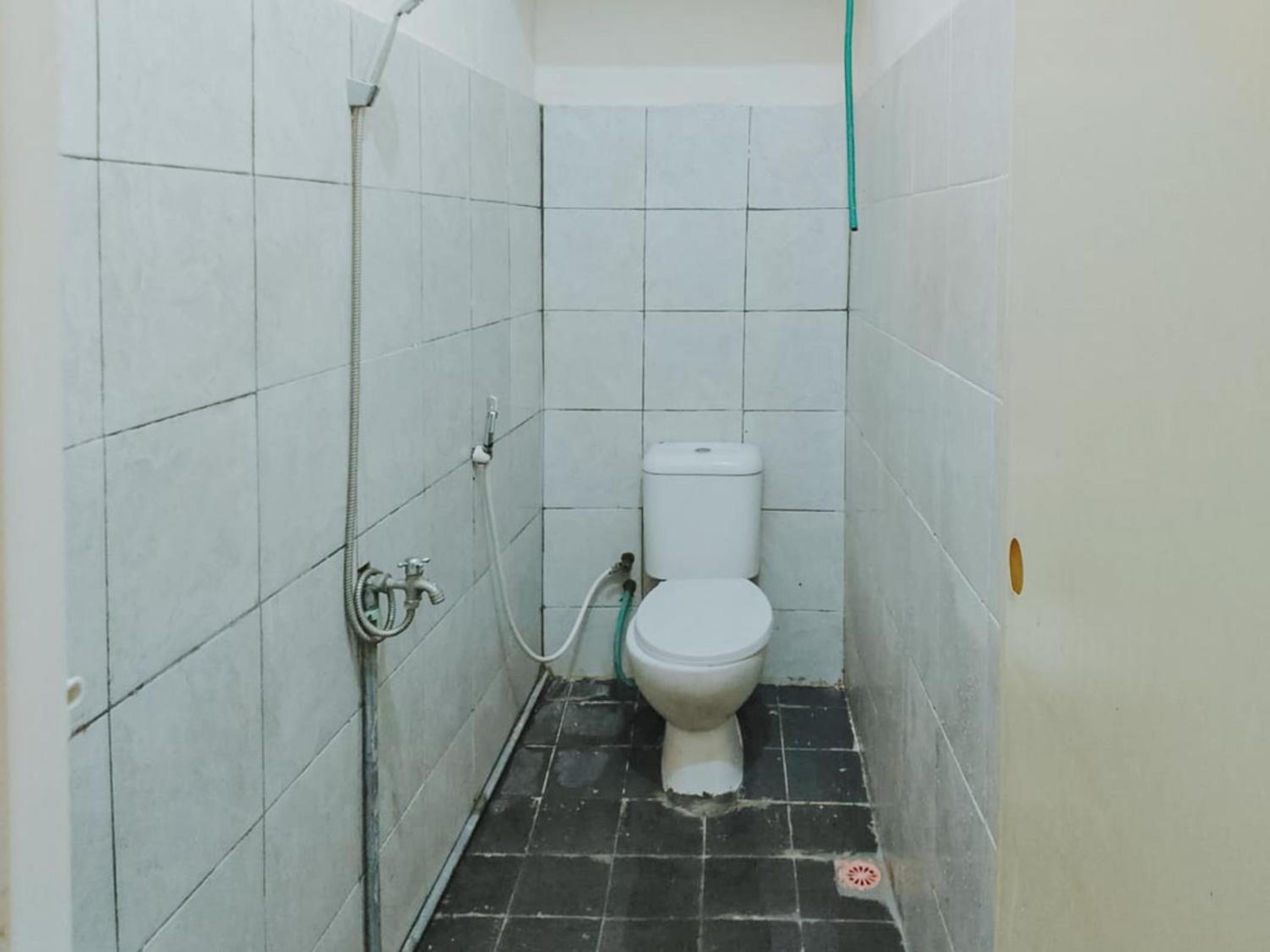 Twin Room - Photo 2