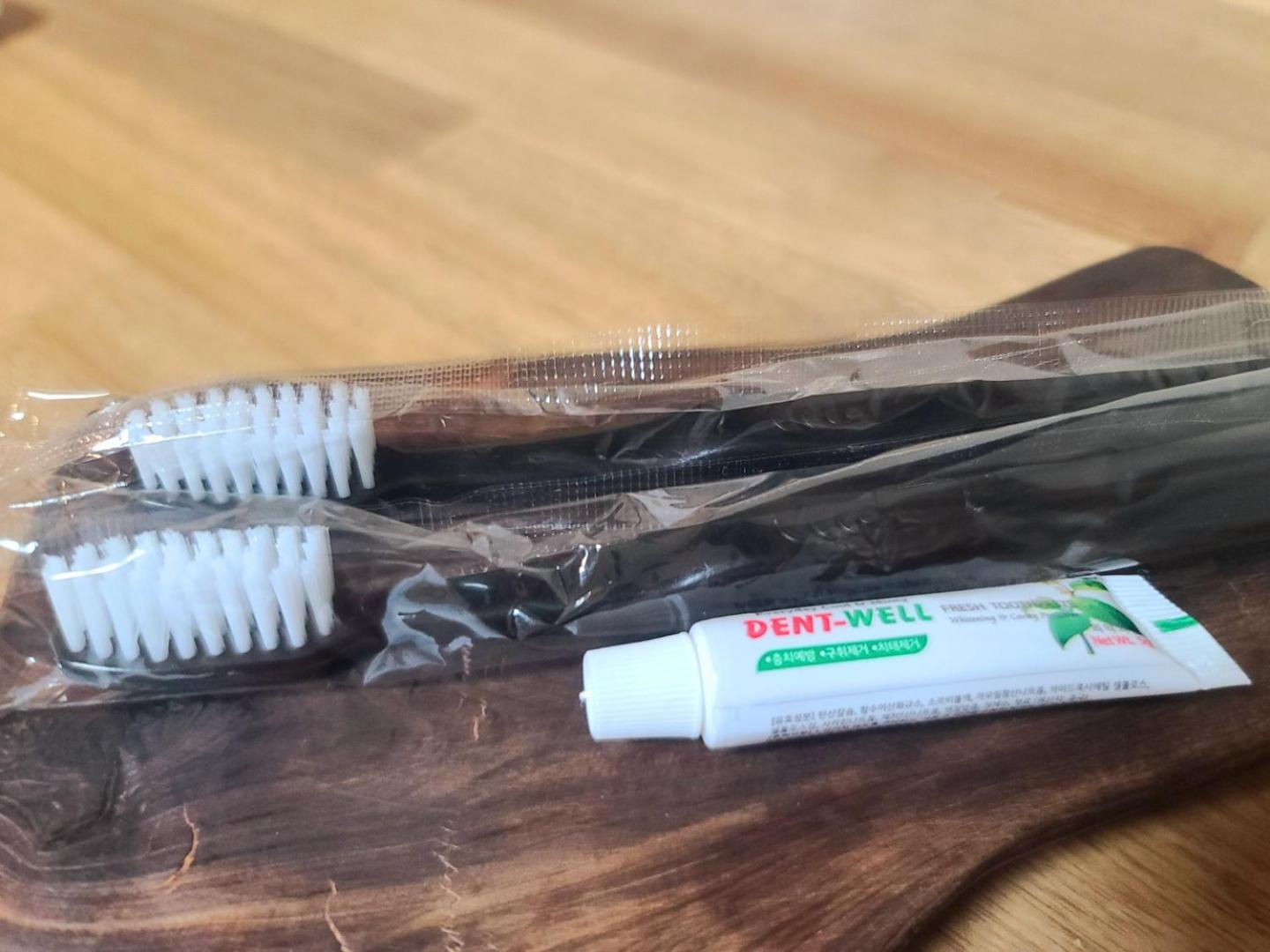Large Twin Room - Photo 3
