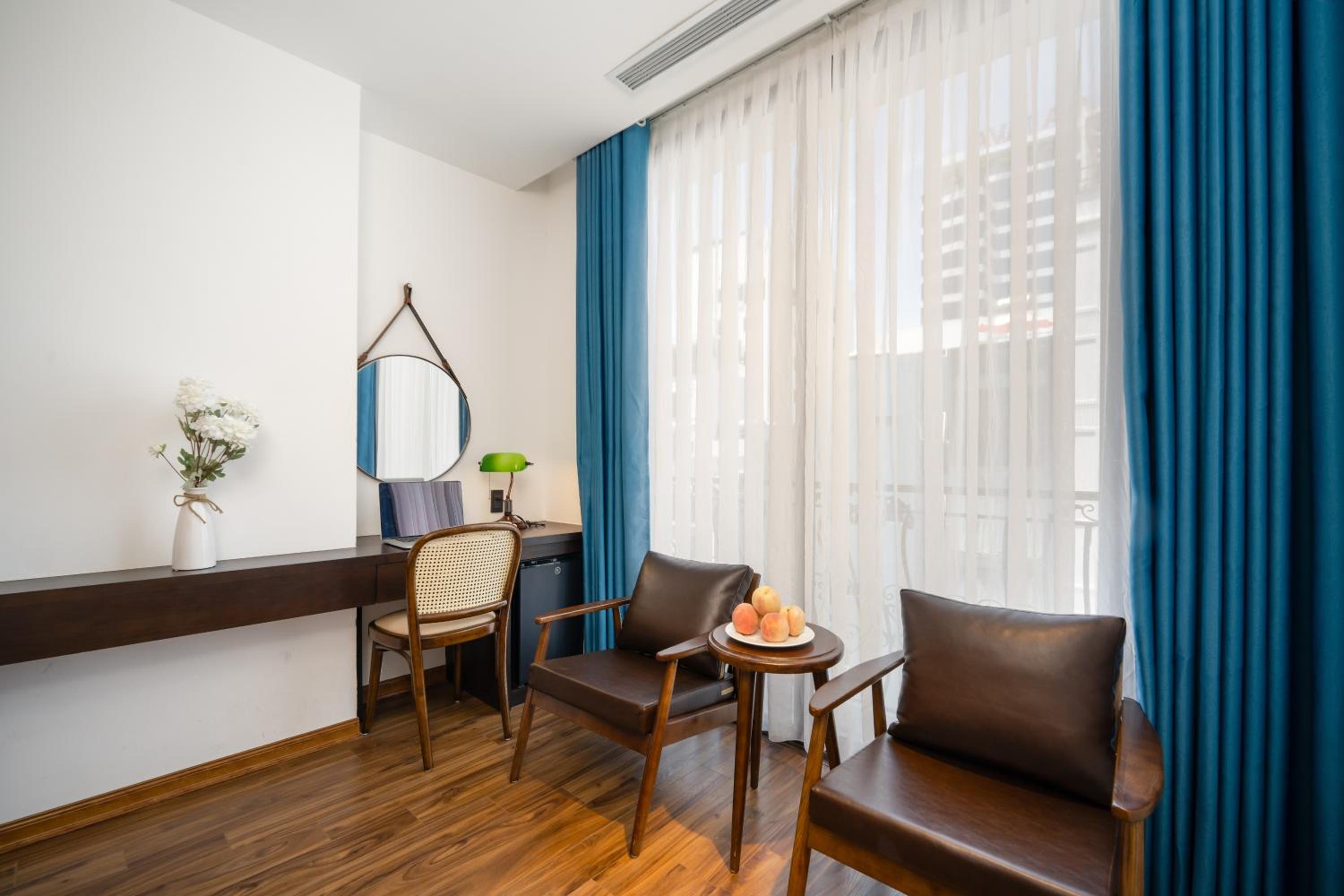 Deluxe Twin Room with Balcony - Photo 6