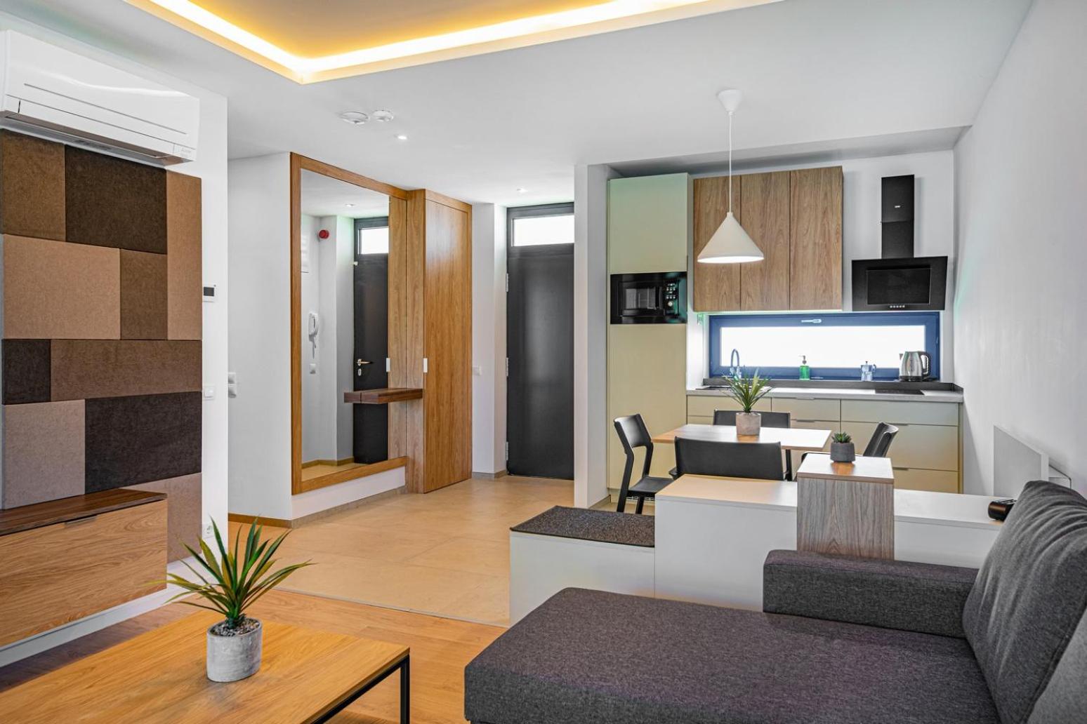 One-Bedroom Apartment