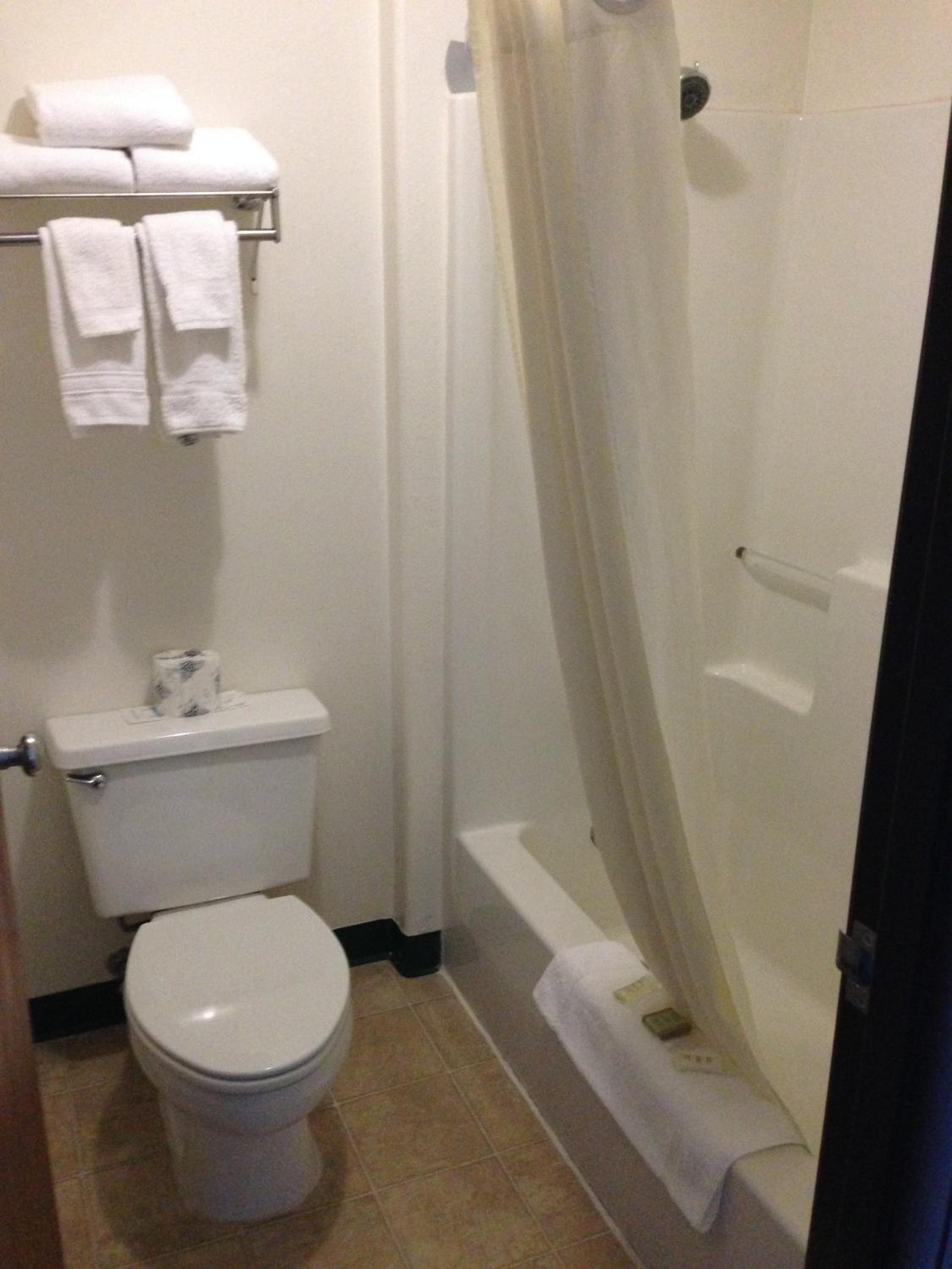 1 King Bed, Jetted Tub, Non-Smoking - Photo 4