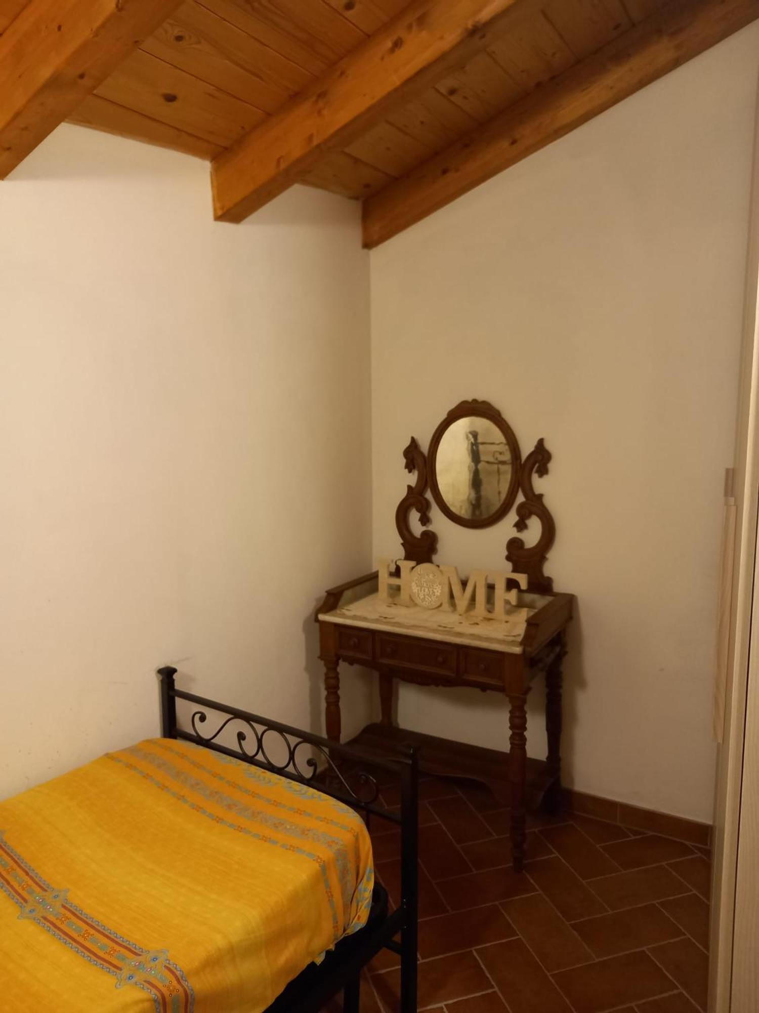 Two-Bedroom House - Photo 18