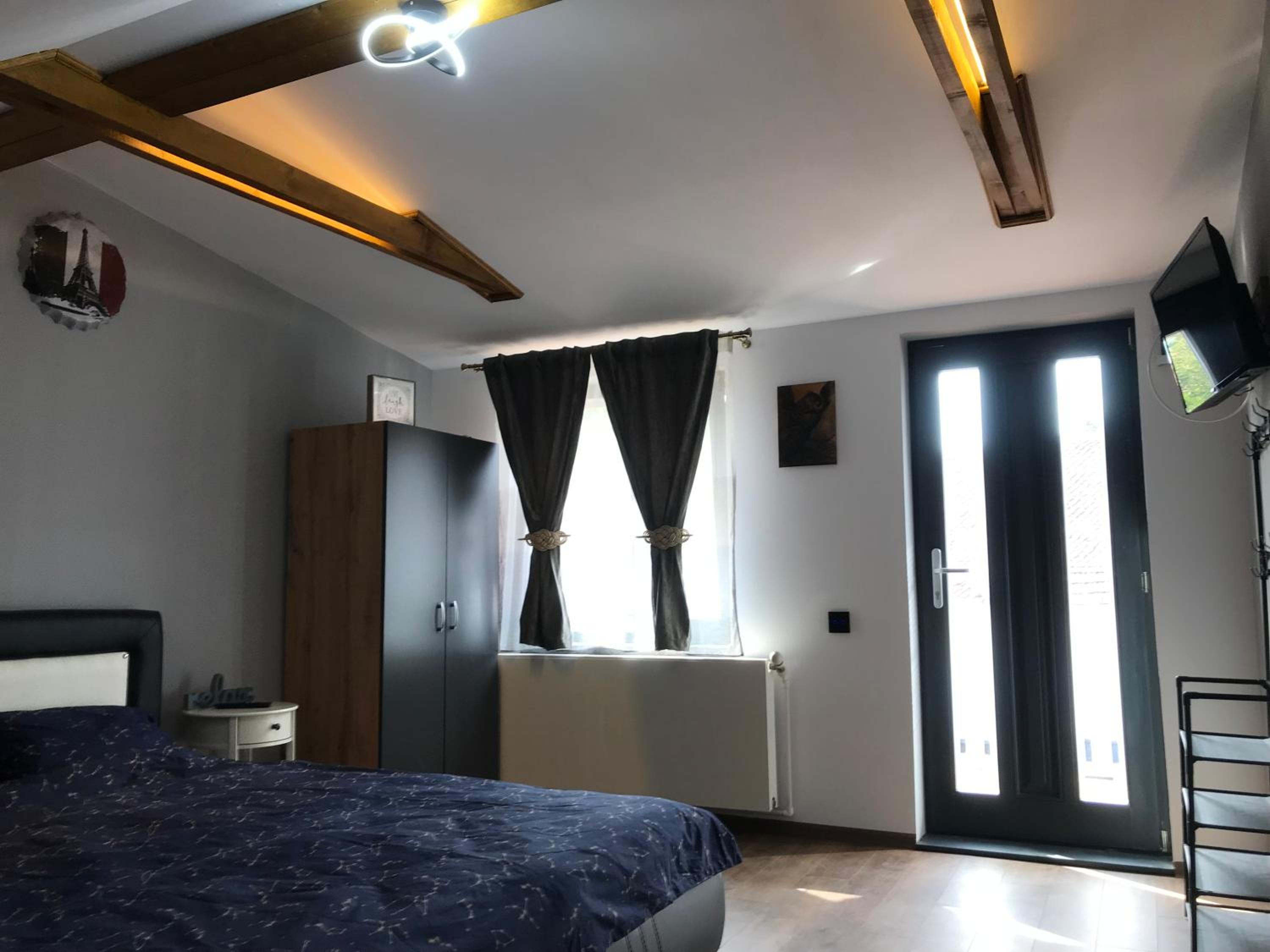 One-Bedroom Apartment - Photo 22