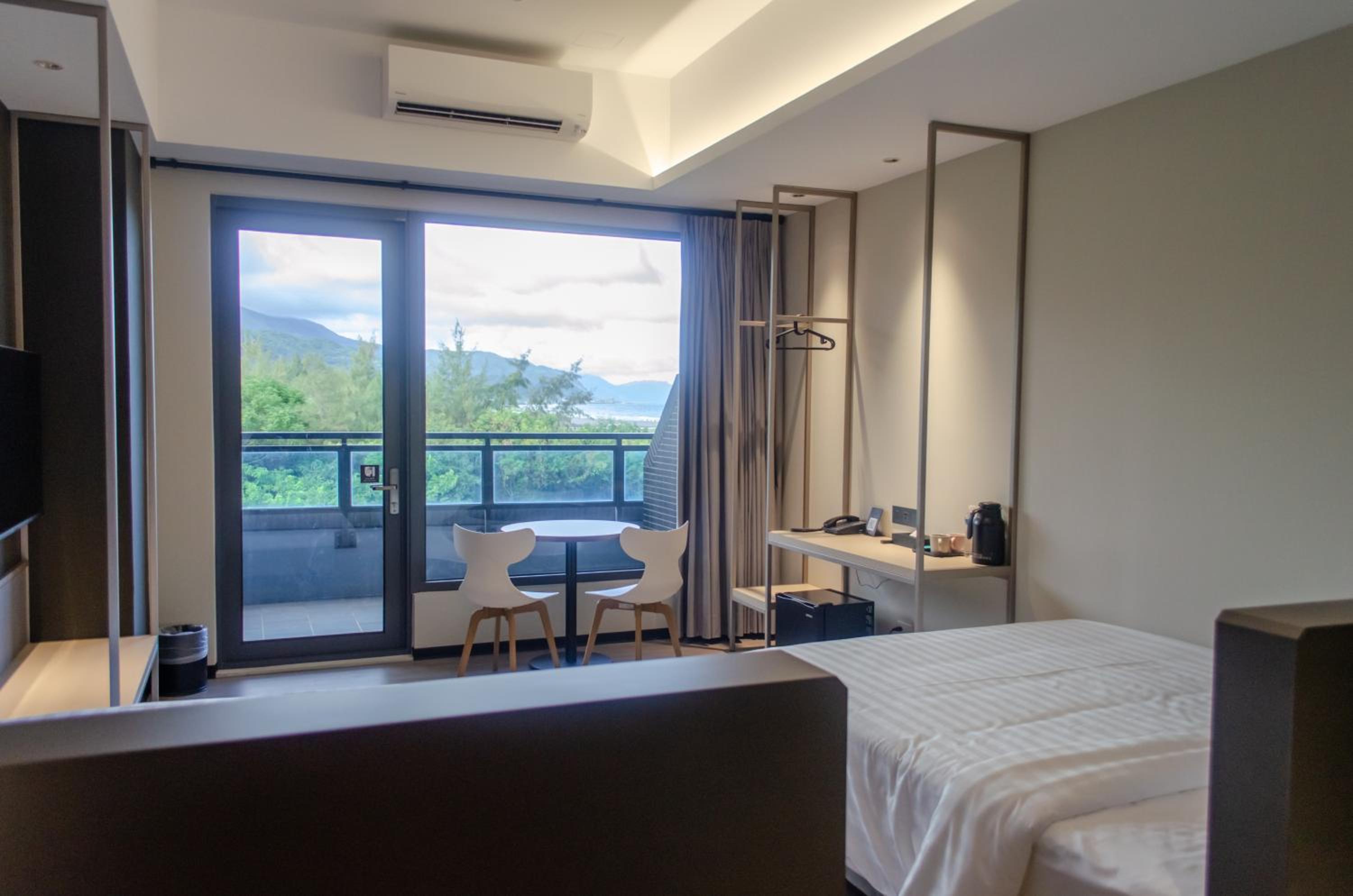 Twin Room - Photo 3