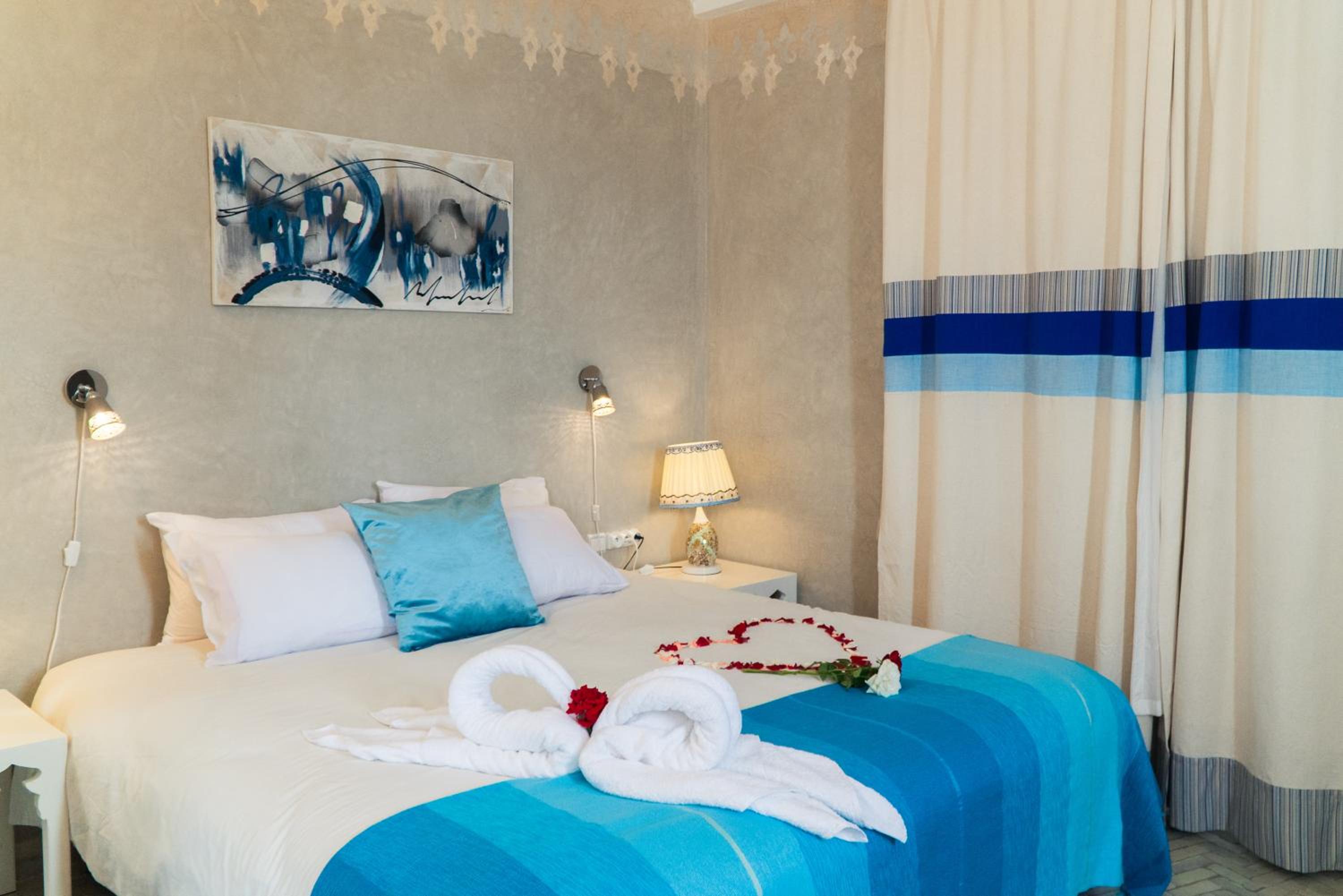 Deluxe Double or Twin Room - Photo 5