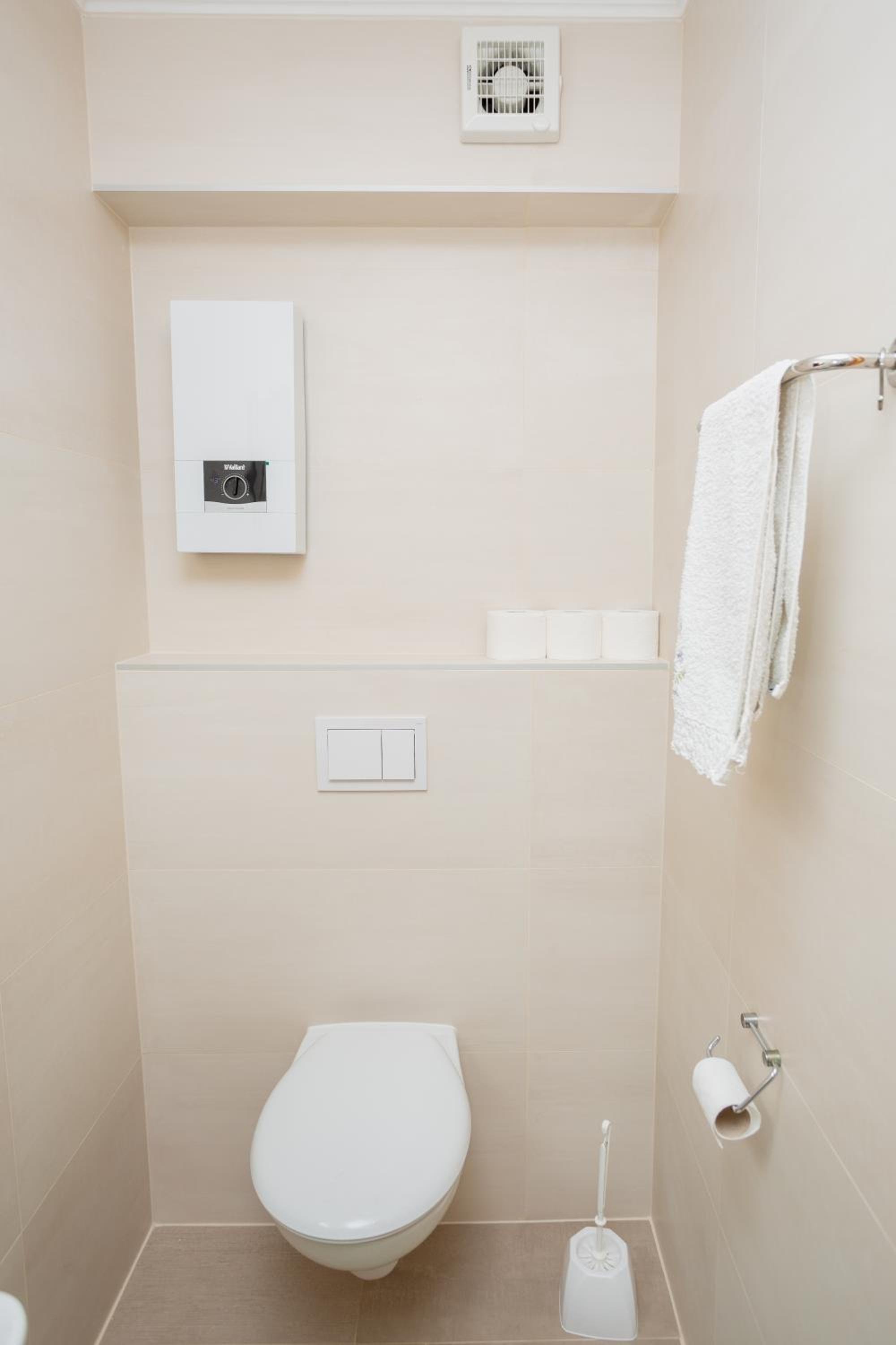 Studio Apartment - Photo 4