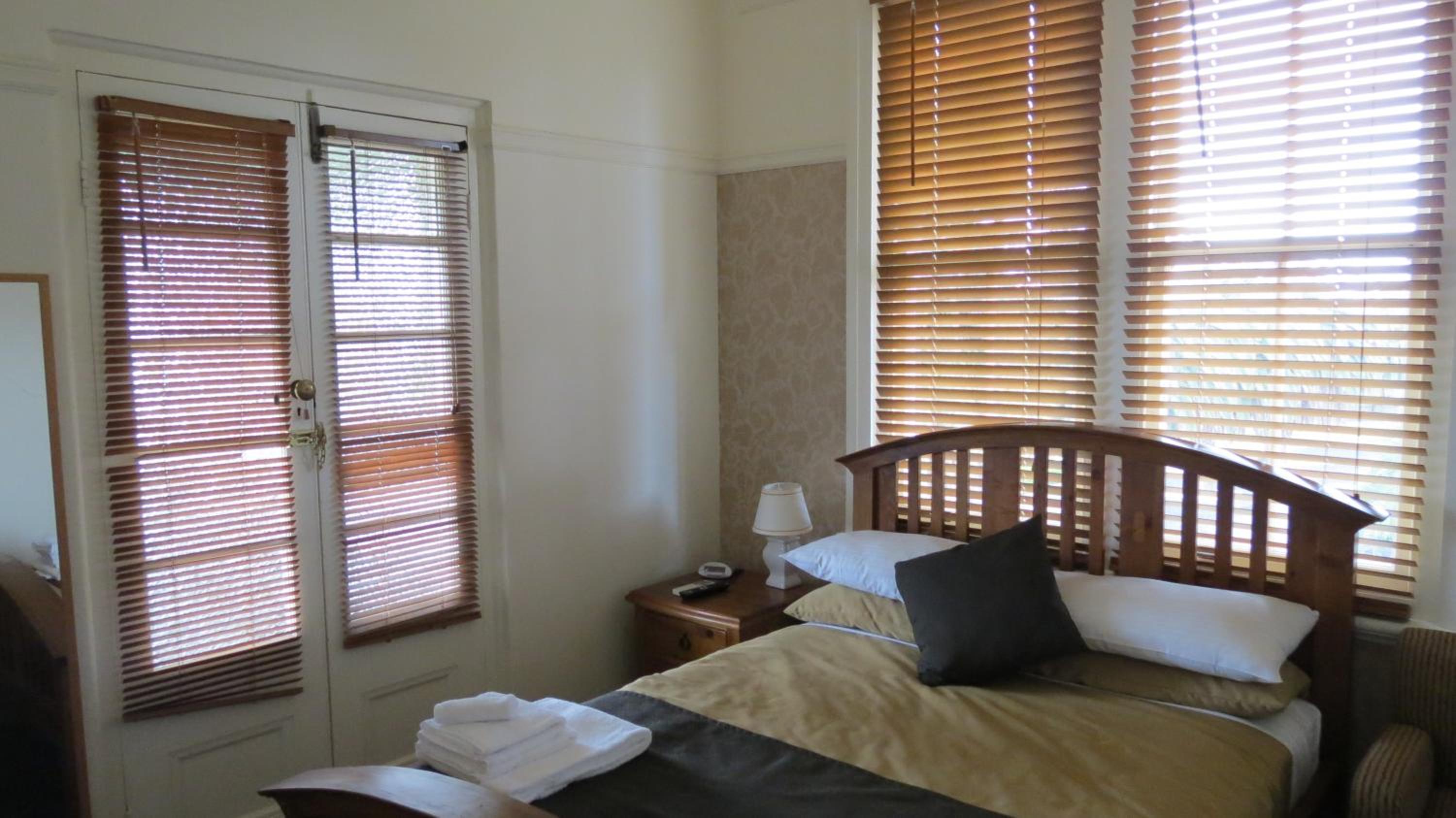 Queen Room with Balcony photo 3