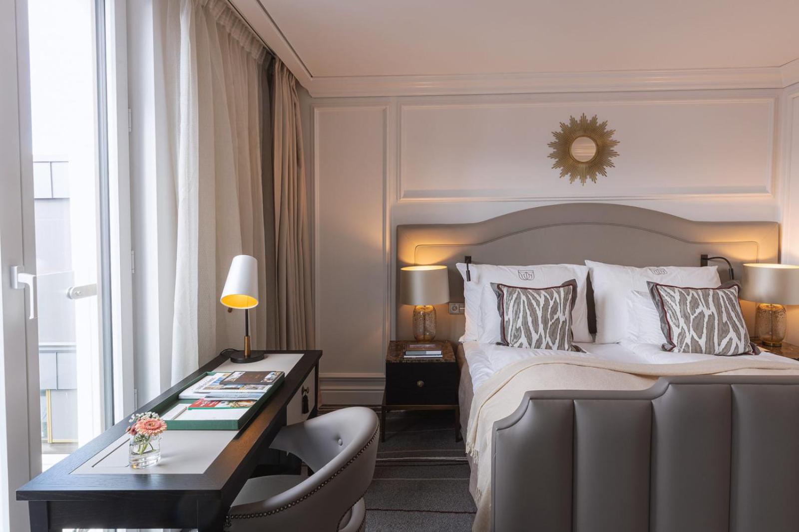 Deluxe Suite - Photo 1