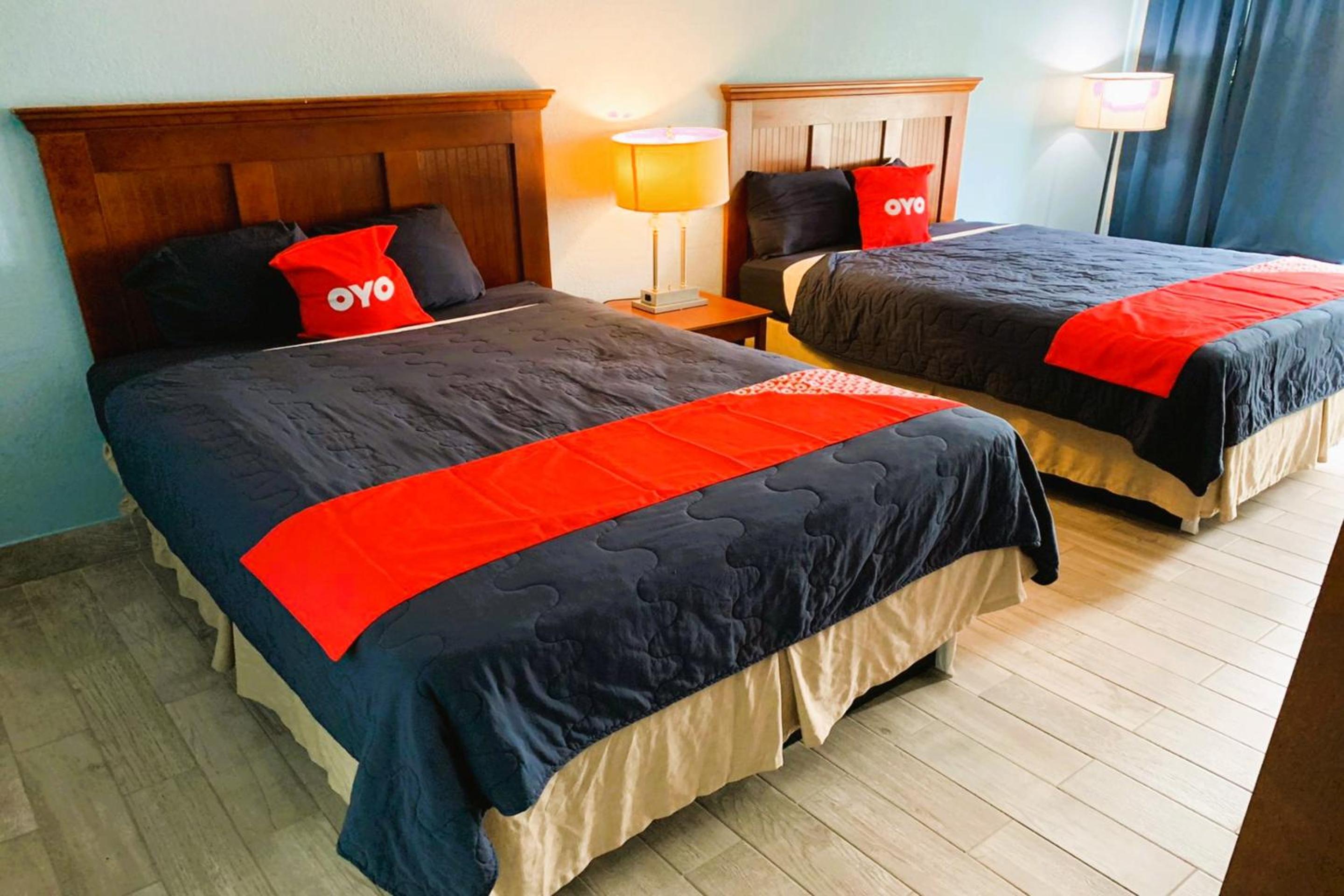 2 Queen Bed - Photo 2