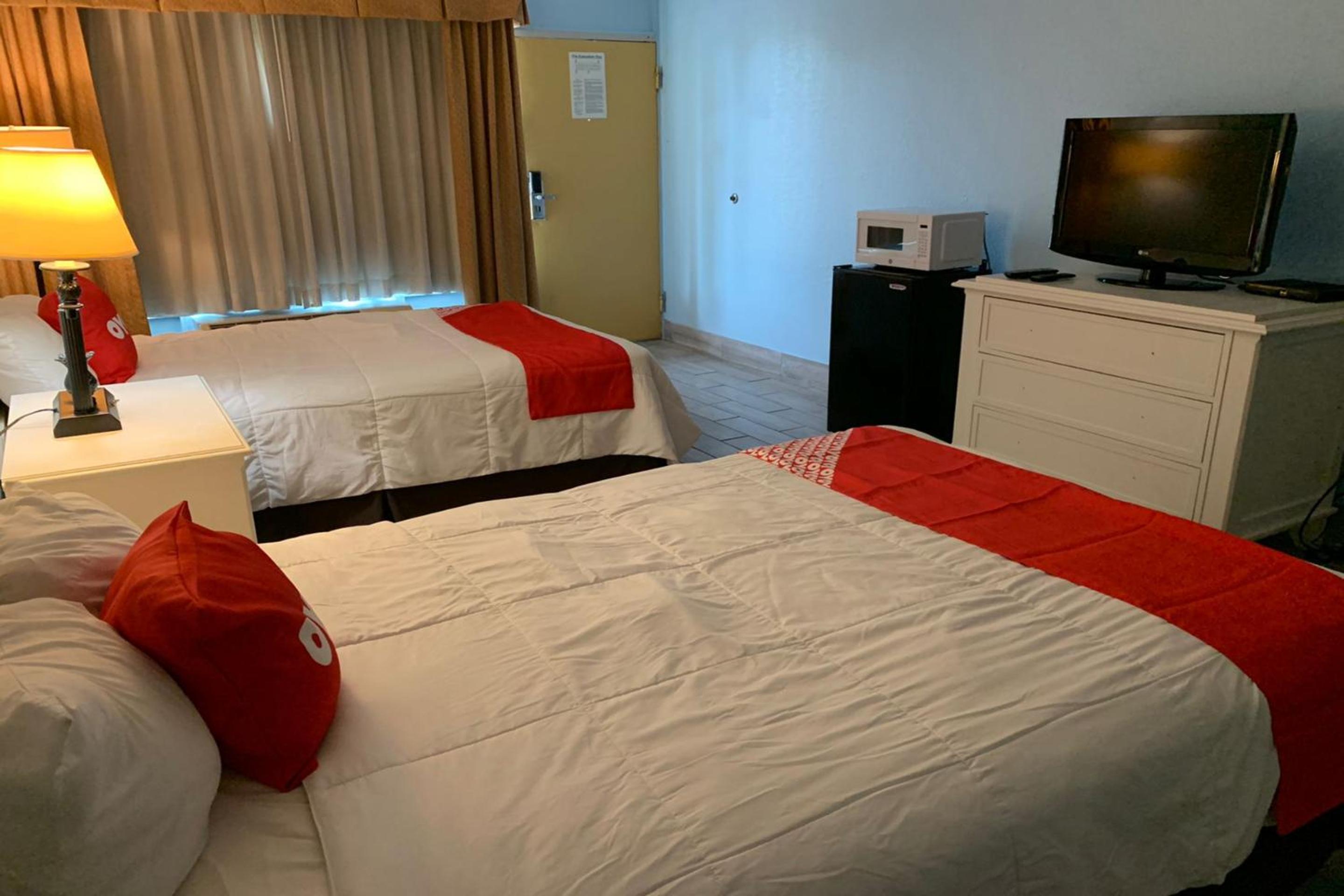 2 Full Bed - Photo 4