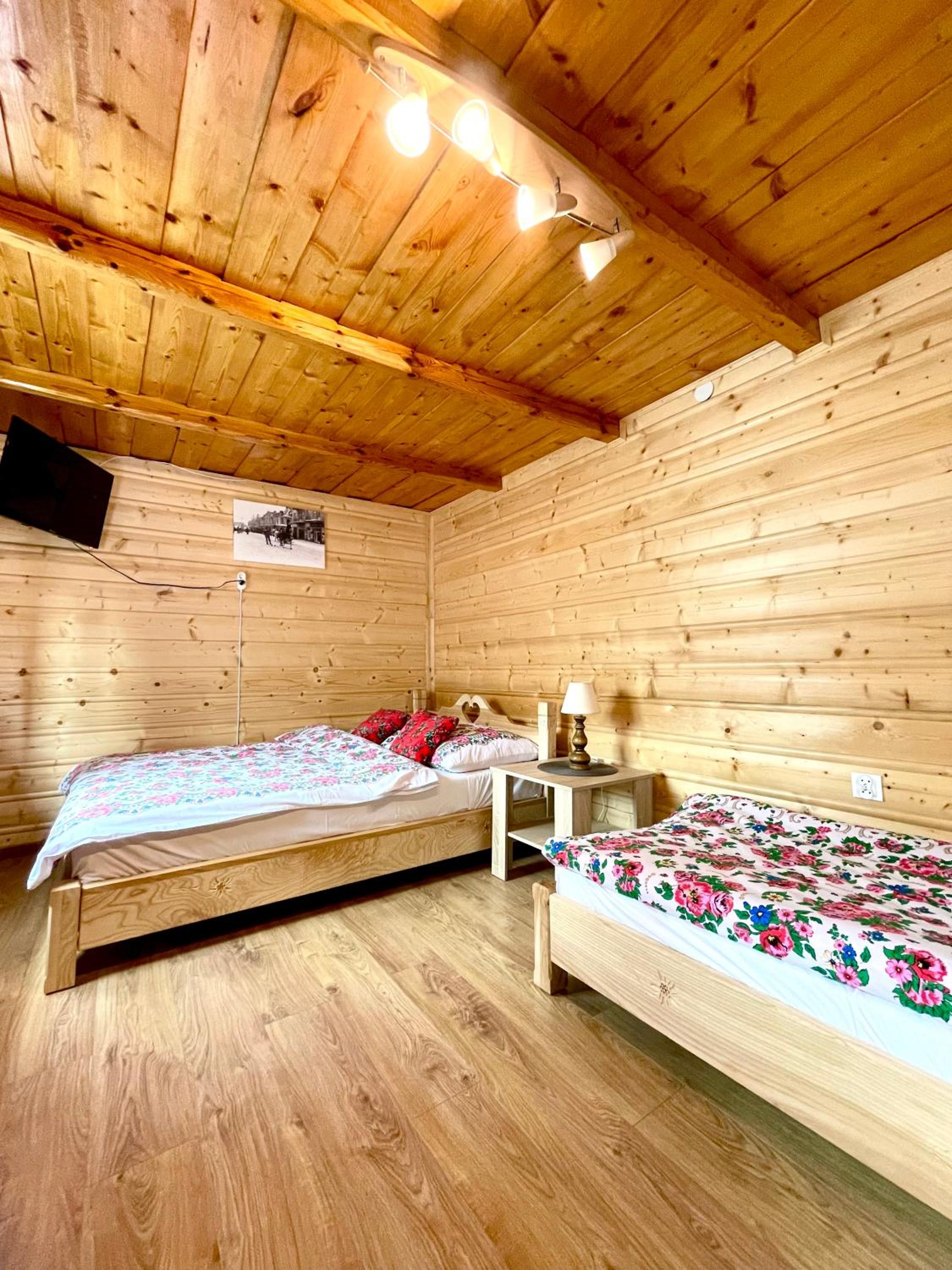 Triple Room with Private Bathroom - Photo 13