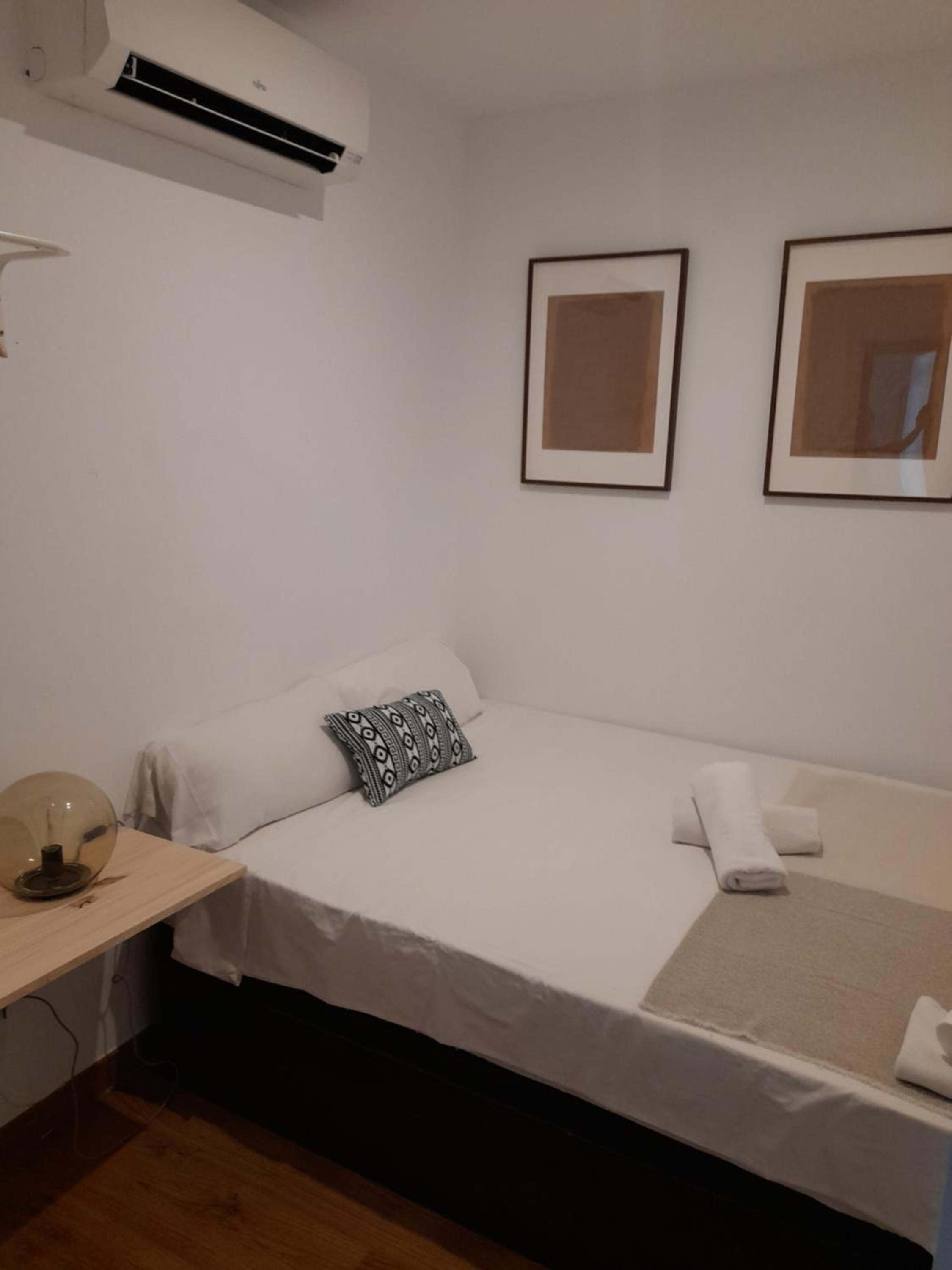 Habitación Doble Estándar con Baño Compartido