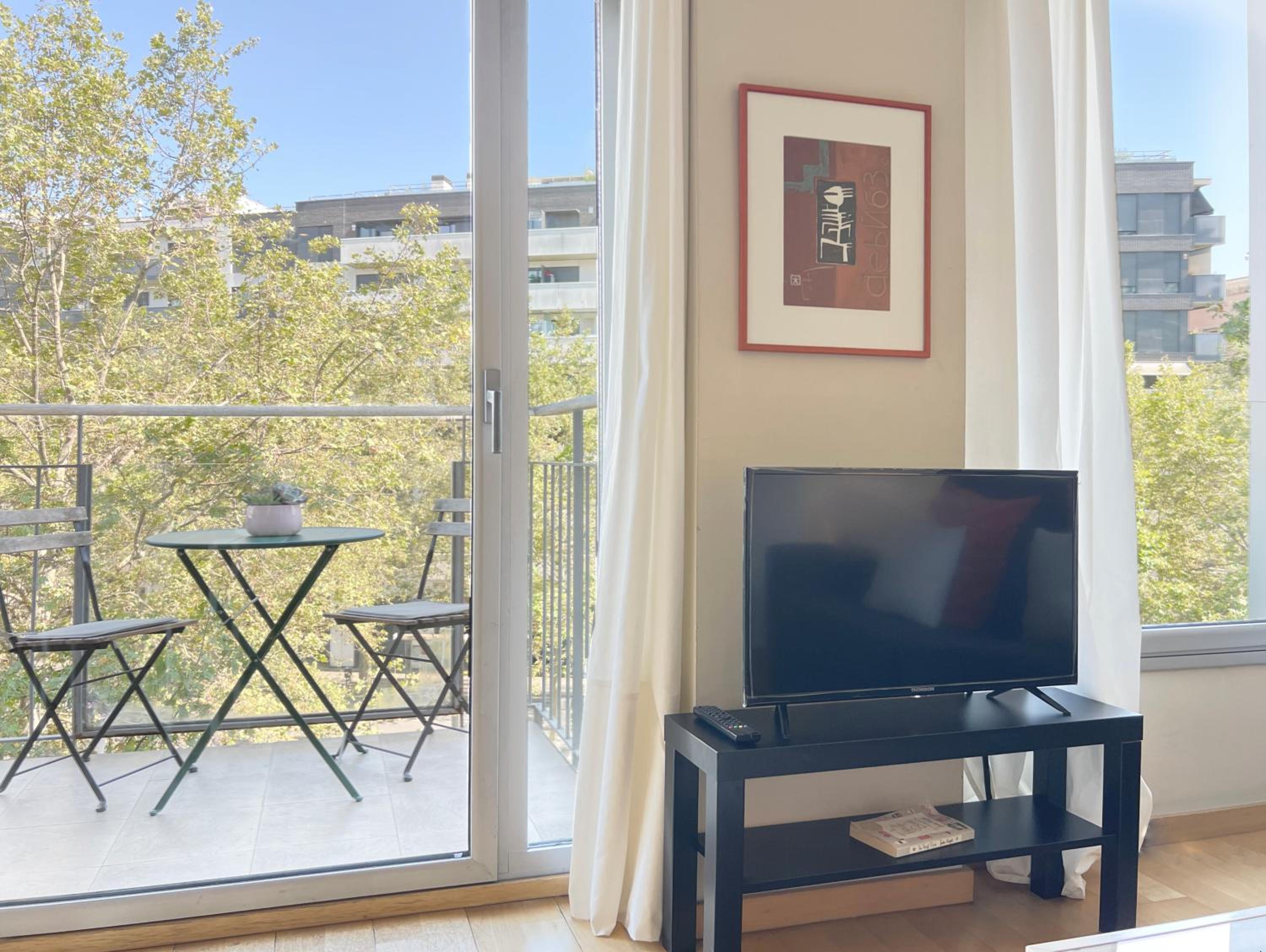 Apartment with Balcony photo 2