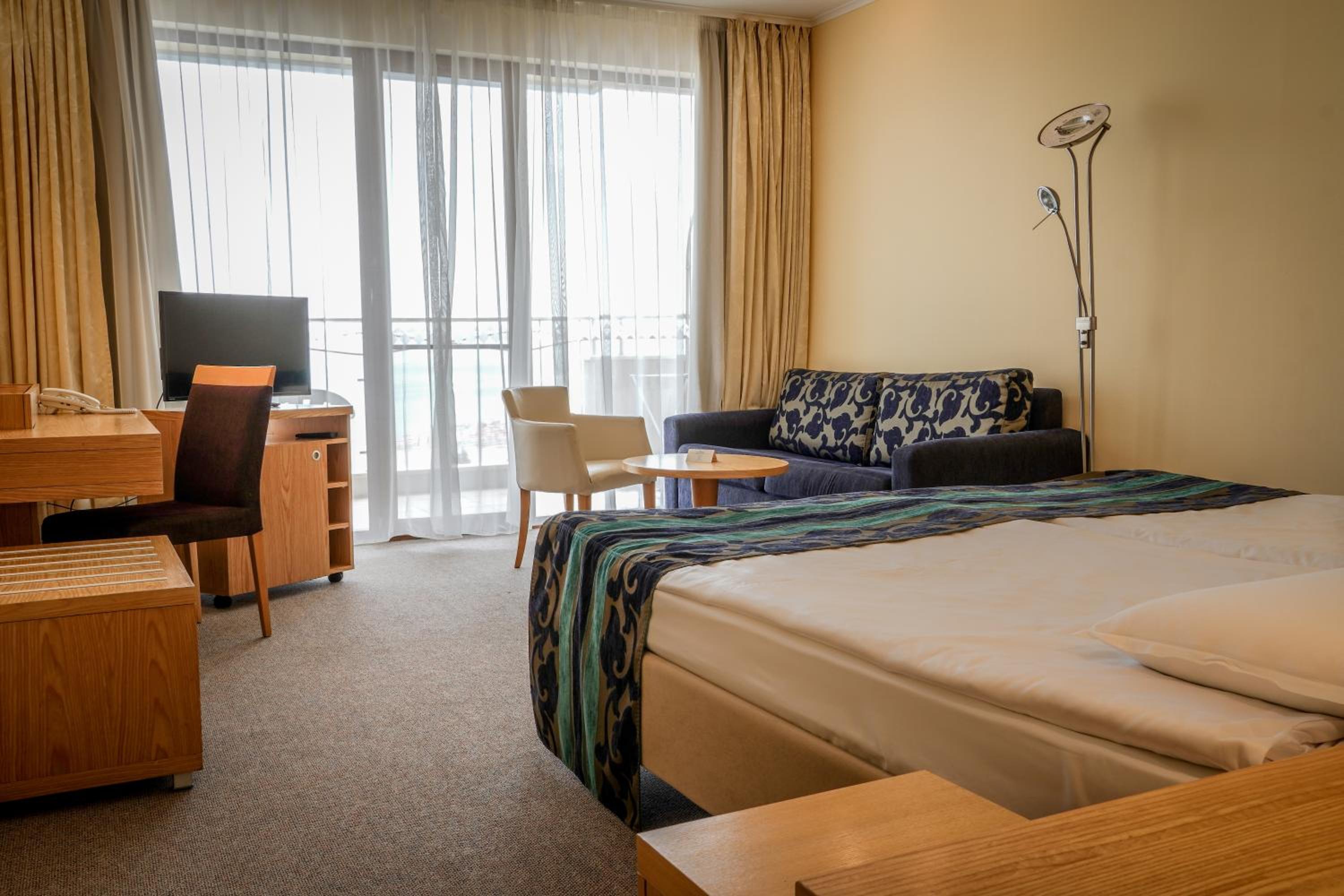 Superior Double Room with Balcony and Sea View photo 3