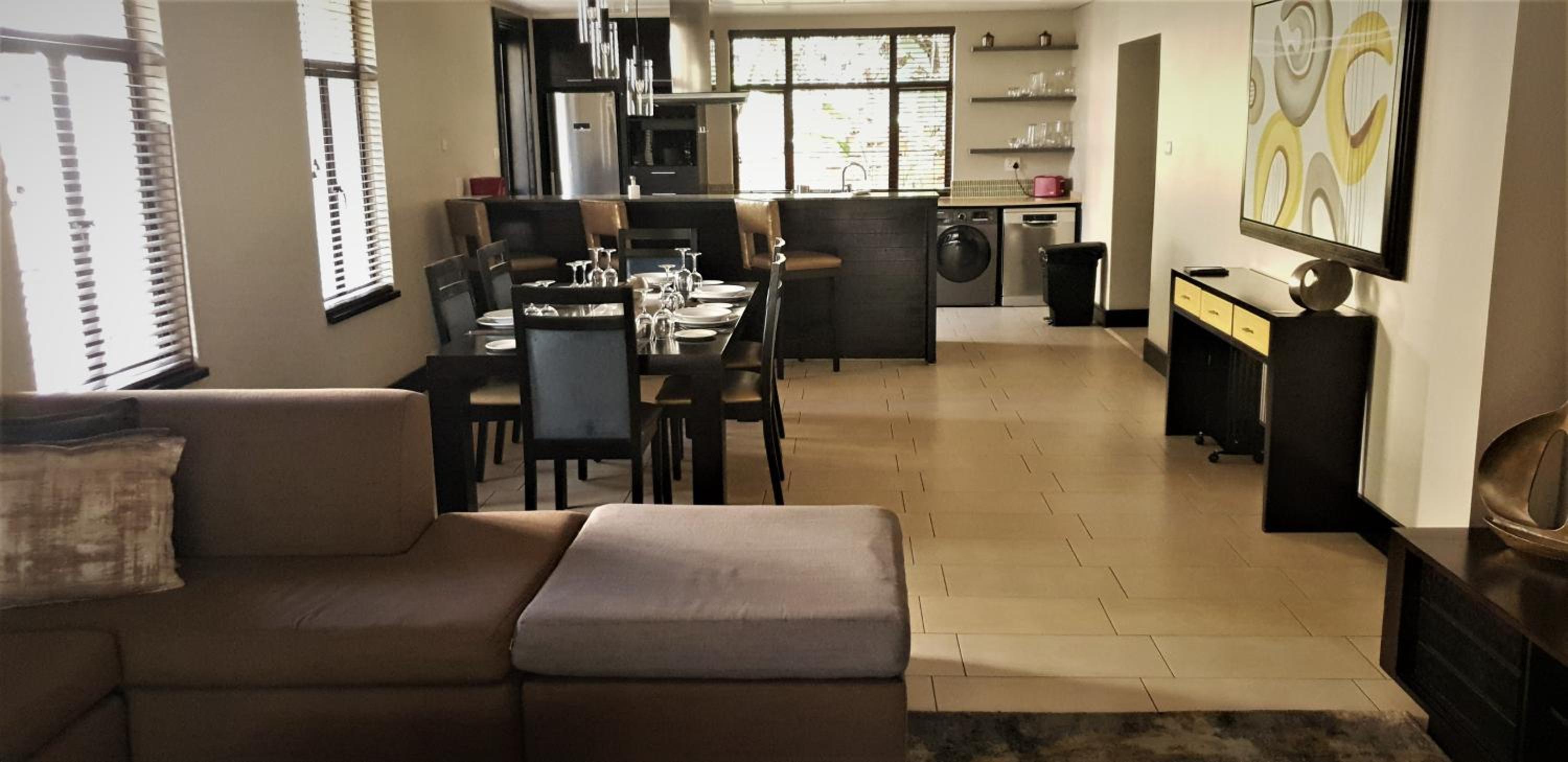 Two-Bedroom Villa - Photo 10