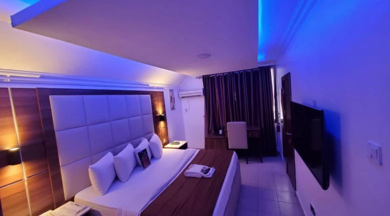 Executive Room - Photo 2