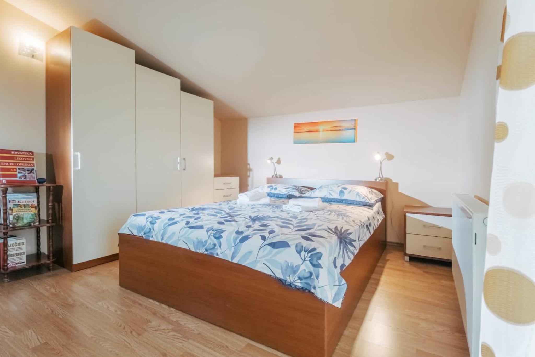Four-Bedroom House photo 2